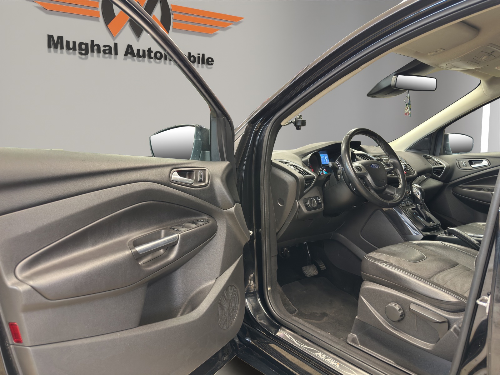 FORD Kuga 2.0 TDCi Titanium 4WD PowerShift-image-6