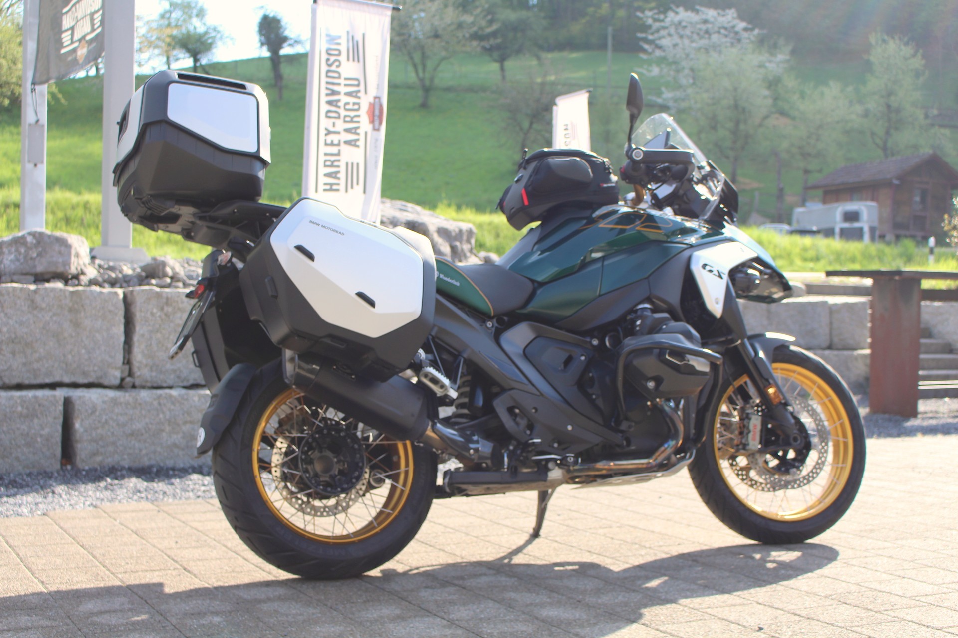 BMW R 1300 GS-image-2