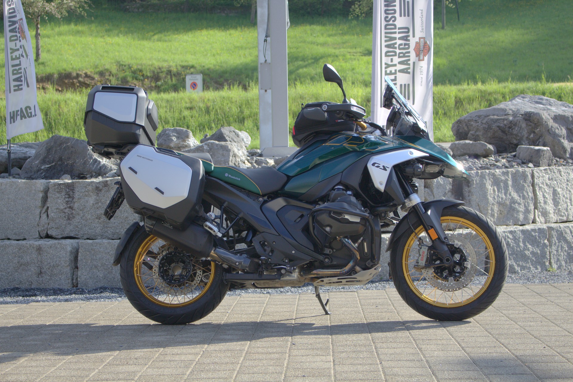 BMW R 1300 GS-image-0