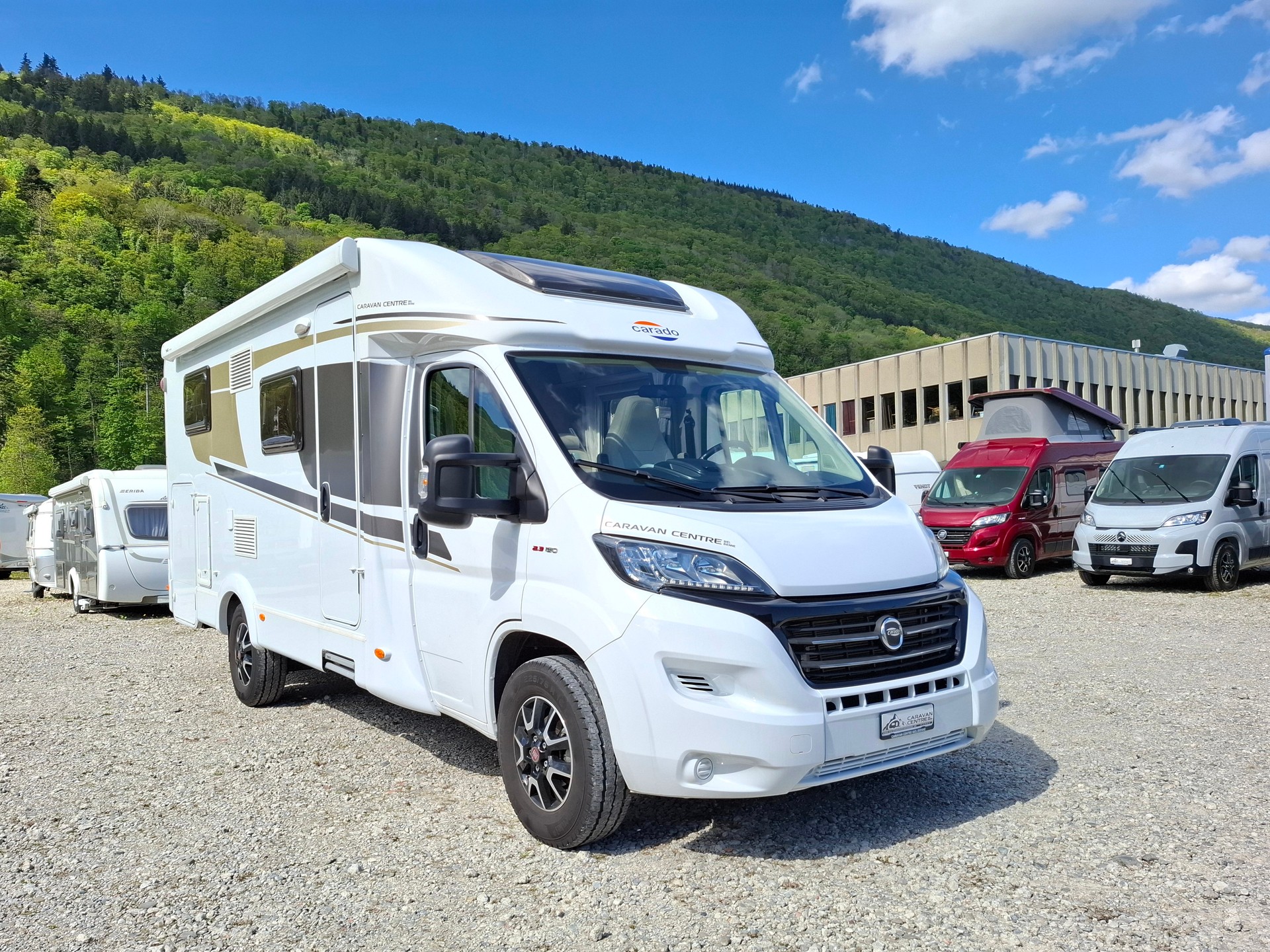 CARADO T337 - AUTOMAT! Einzelbett, Solar, Lithium, Inverter, Dachklima