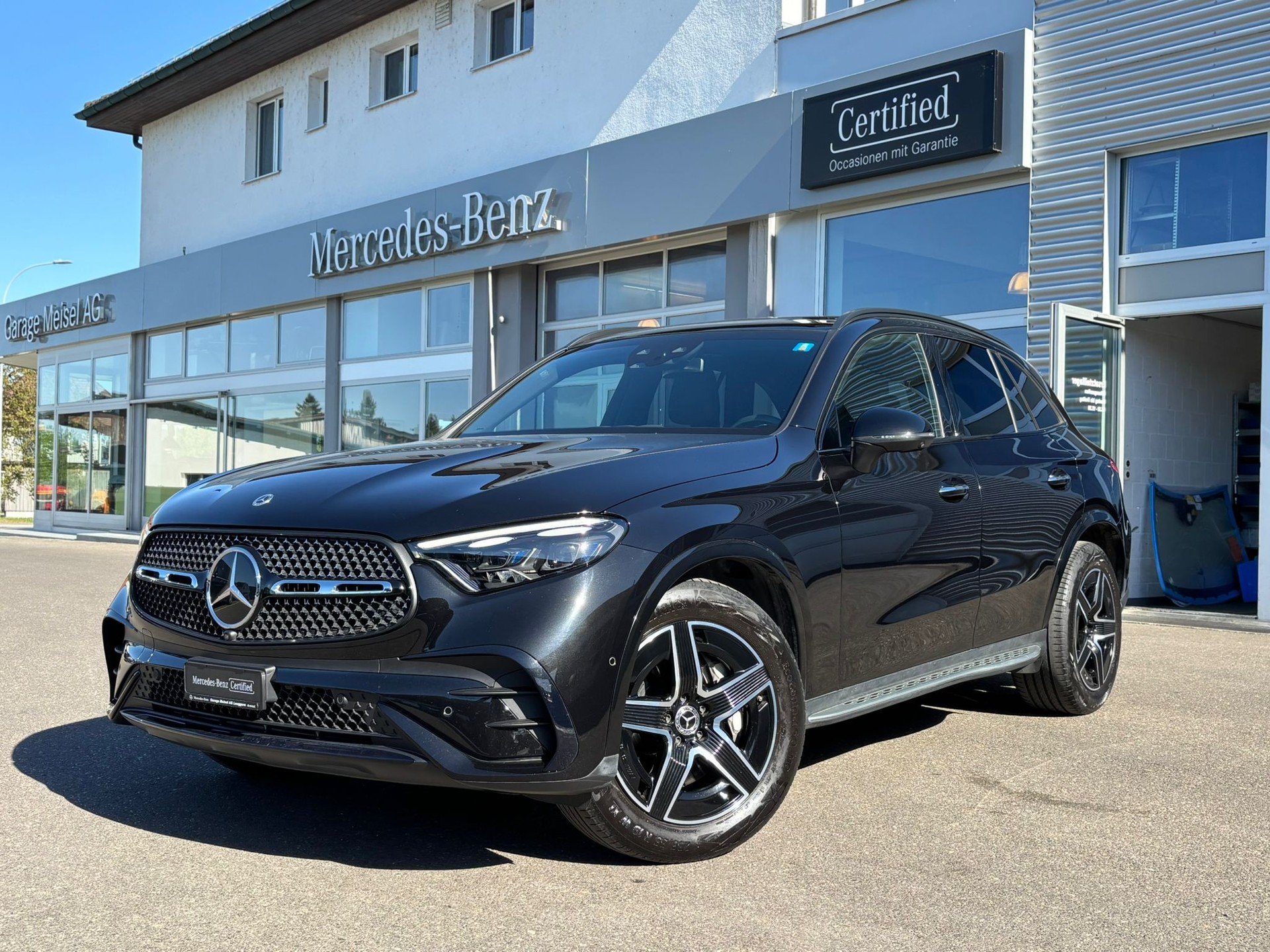 MERCEDES-BENZ GLC 220d AMG-Line 4Matic-image-1