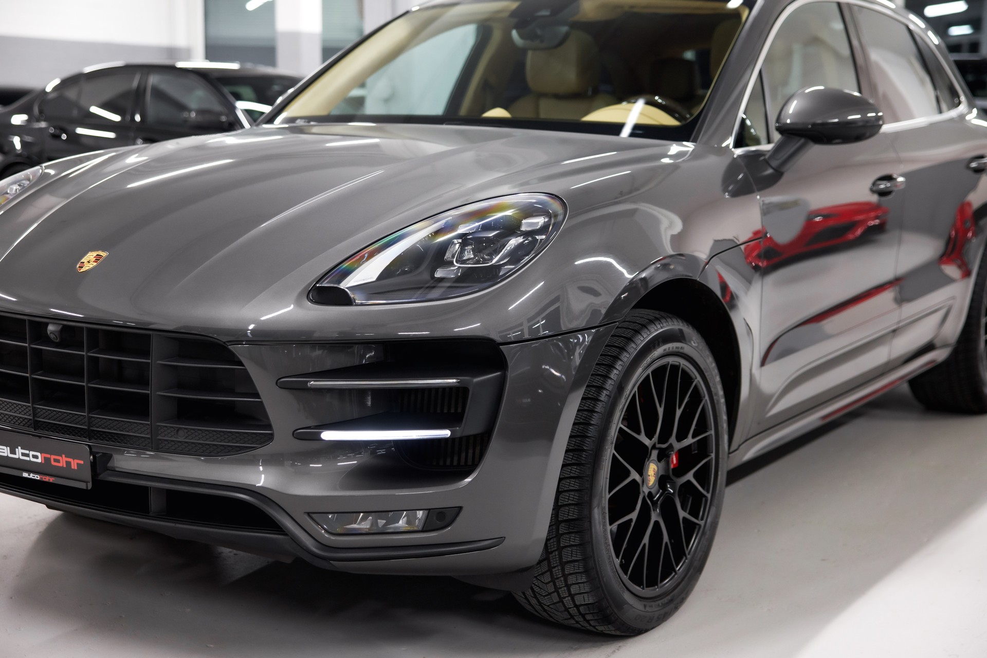 PORSCHE Macan Turbo Performance PDK *approved bis April 2027*-image-12