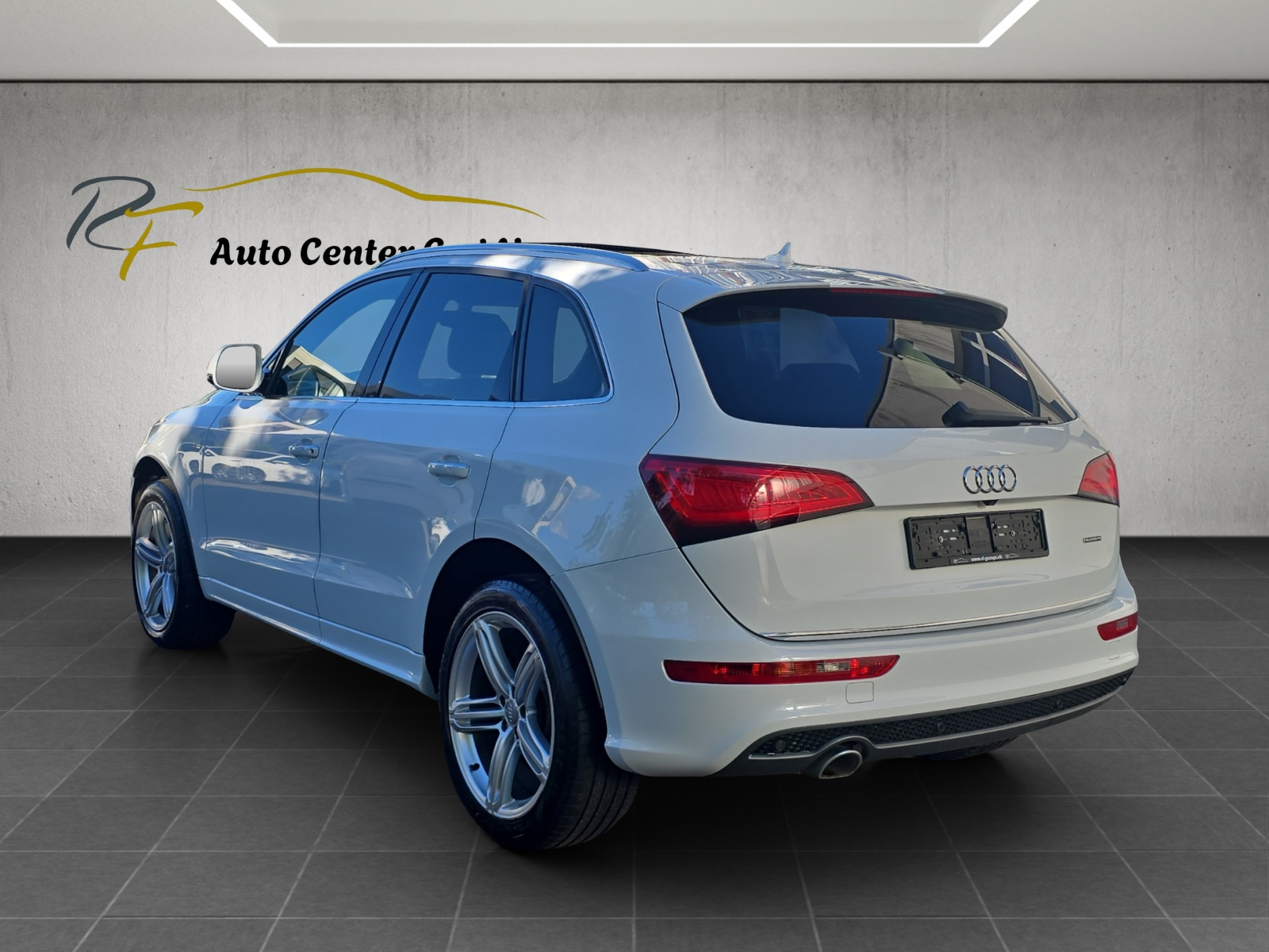AUDI Q5 2.0 TDI quattro S-tronic-image-4