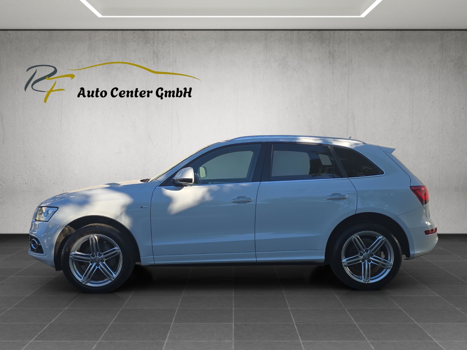 AUDI Q5 2.0 TDI quattro S-tronic-image-3