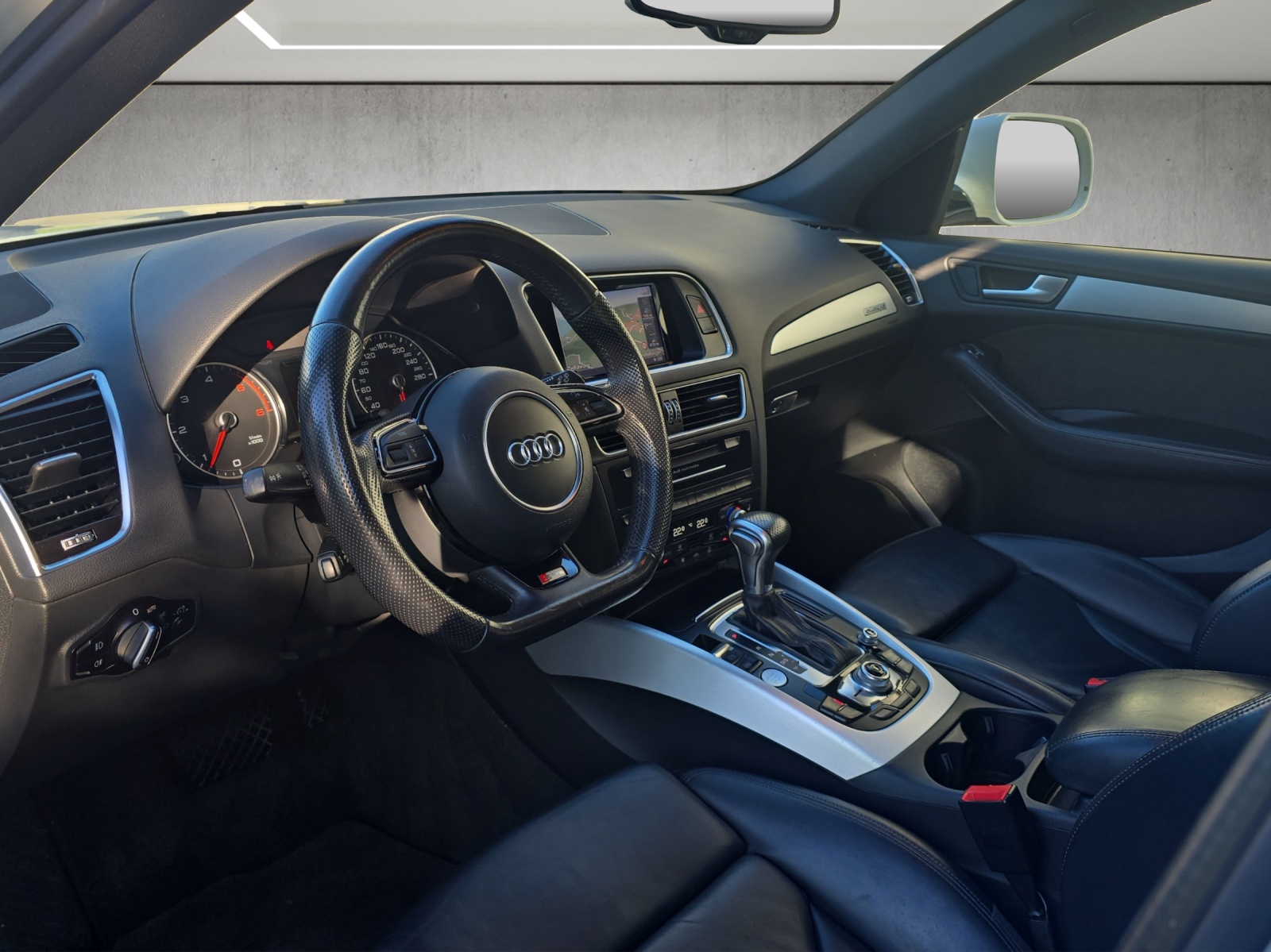AUDI Q5 2.0 TDI quattro S-tronic-image-7