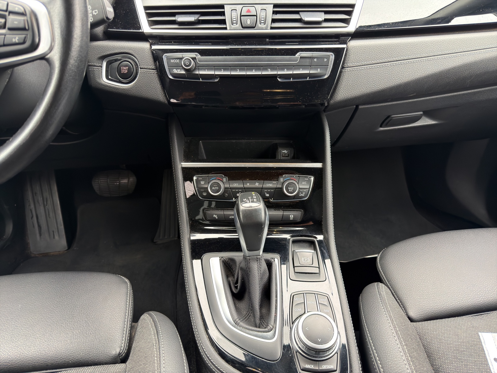 BMW 225xe ActiveTourer Sport-image-16