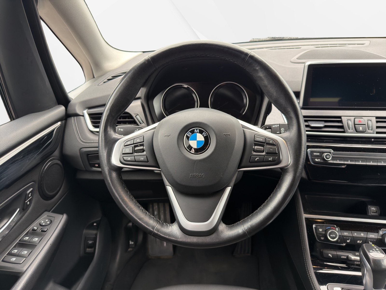 BMW 225xe ActiveTourer Sport-image-14