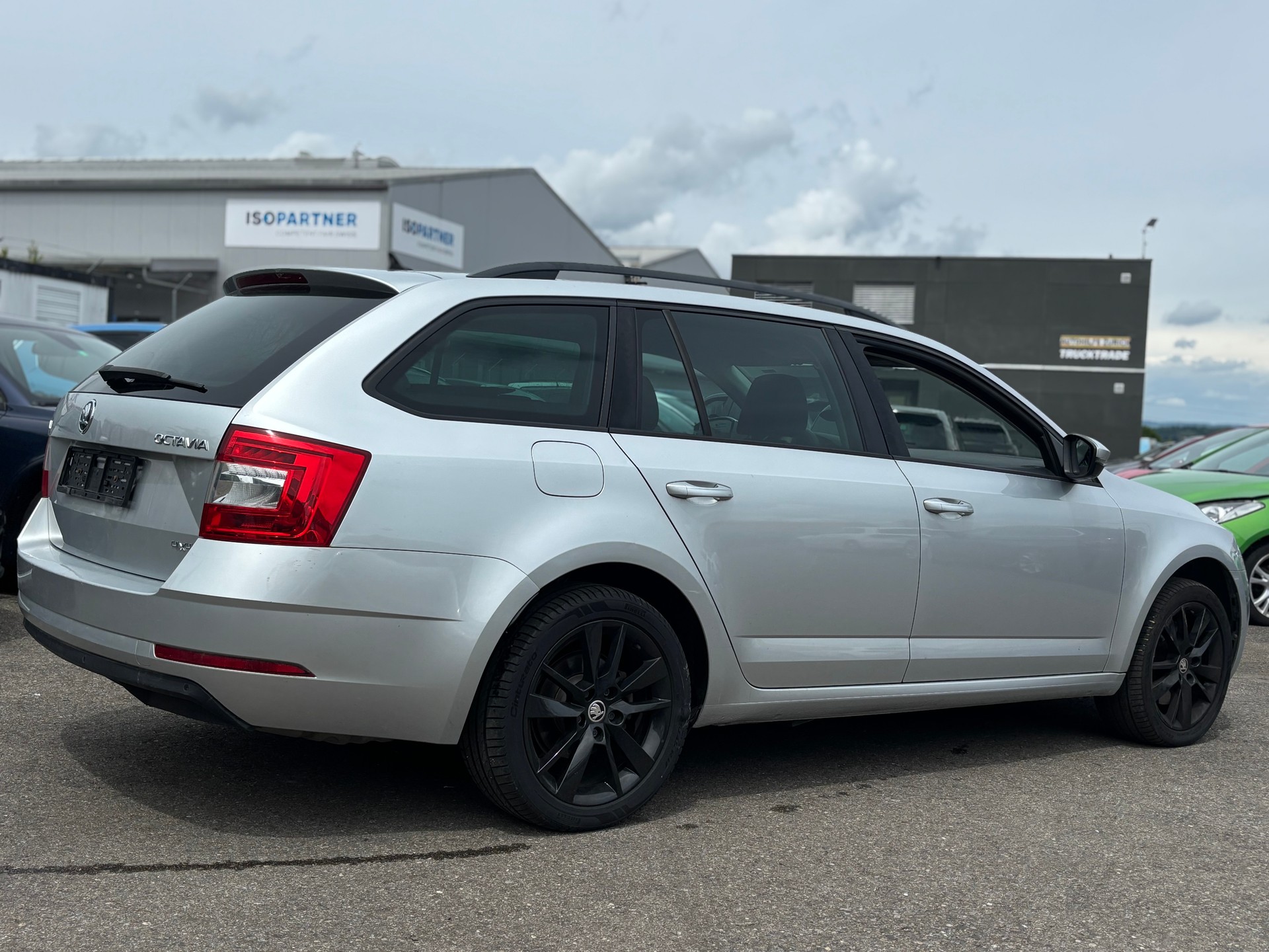 SKODA Octavia Combi 2.0 TSI Clever 4x4 DSG-showroom-element-3