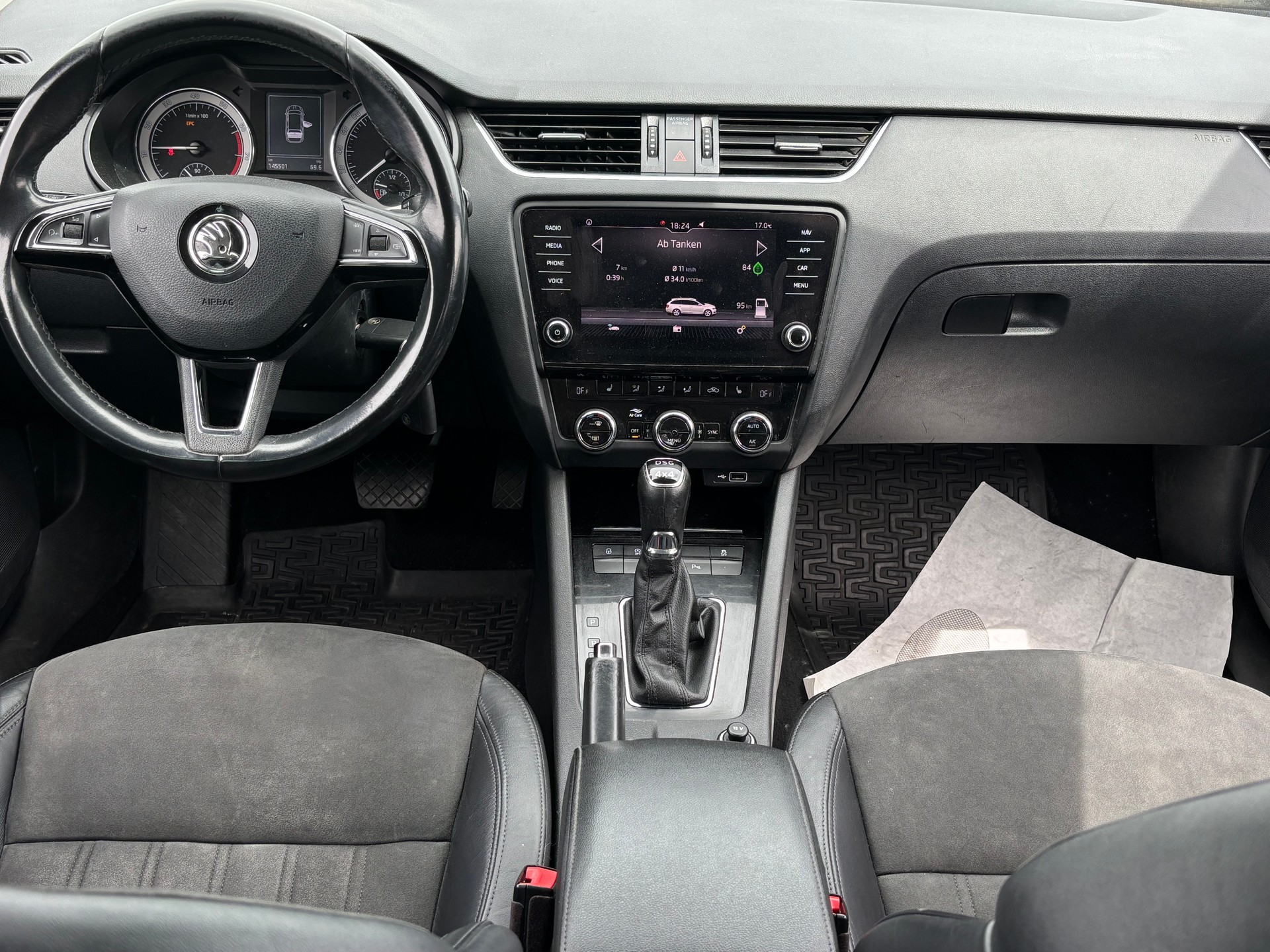 SKODA Octavia Combi 2.0 TSI Clever 4x4 DSG-image-8