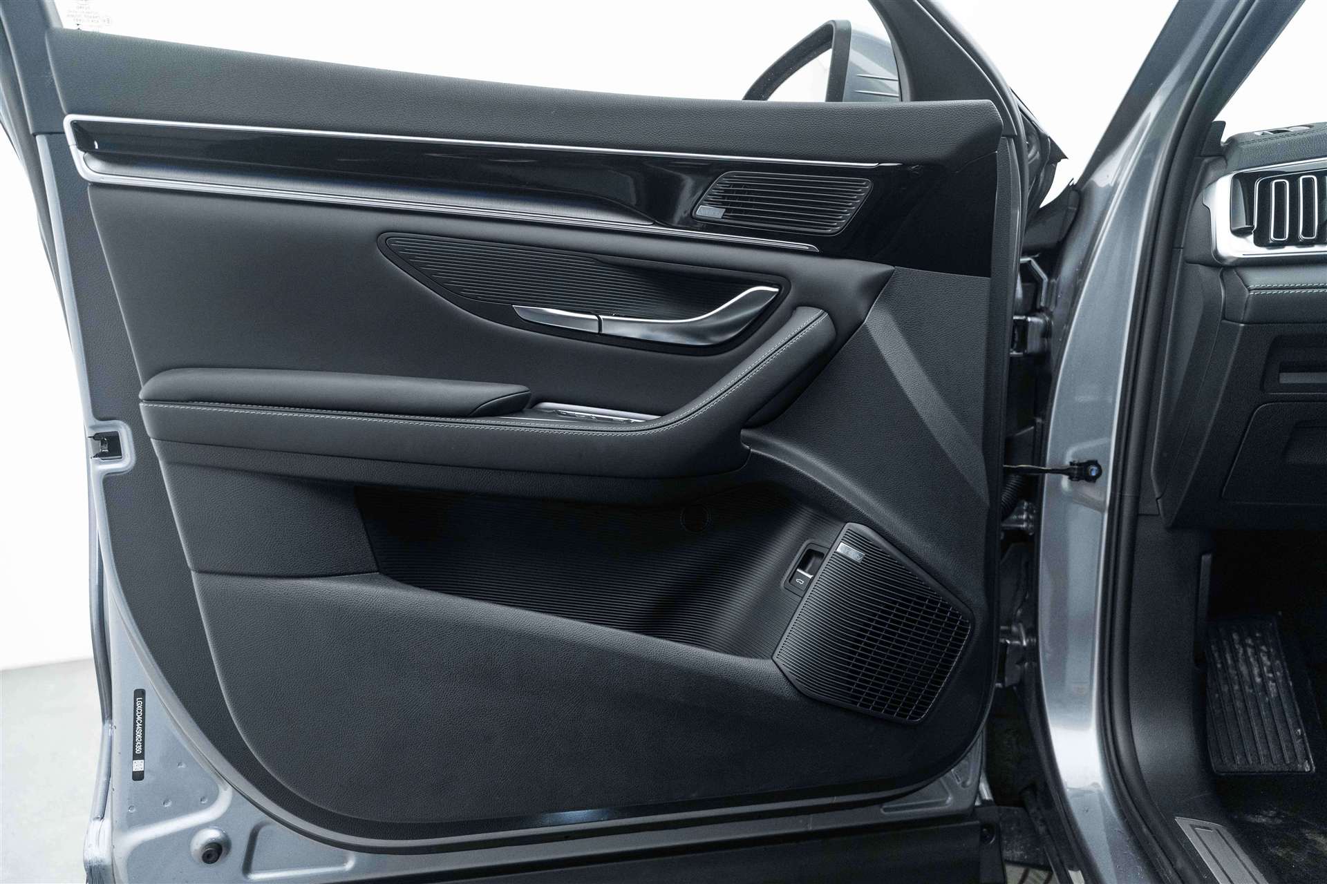 BYD Seal U DM-i PHEV Design AWD 324PS Automat-image-6
