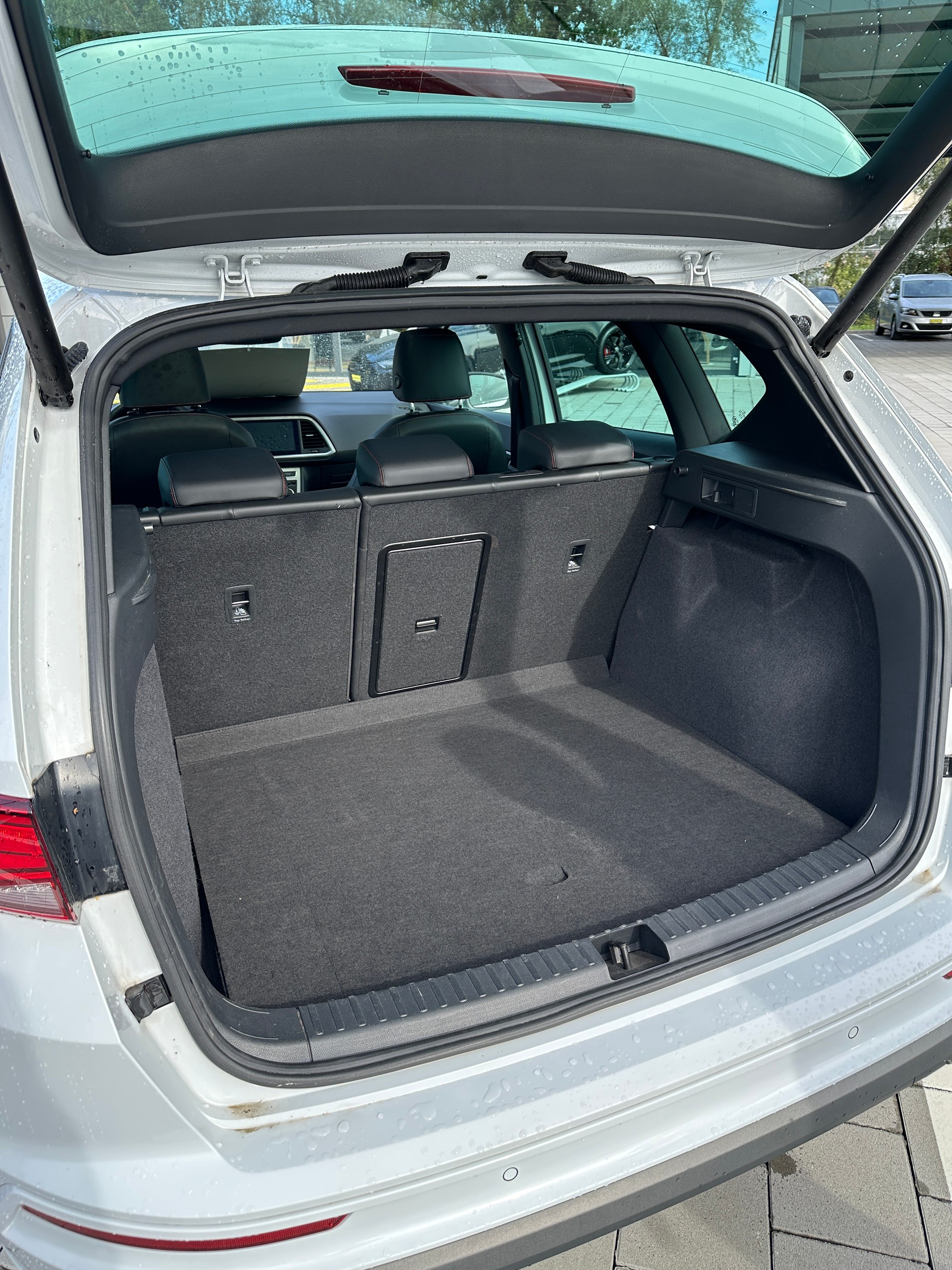 SEAT 2.0 TSI FR 4Drive DSG-image-8