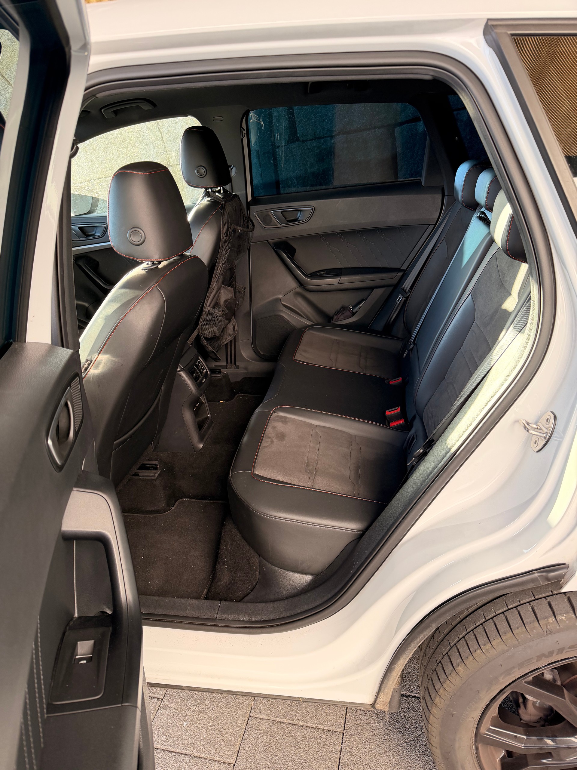 SEAT 2.0 TSI FR 4Drive DSG-image-7