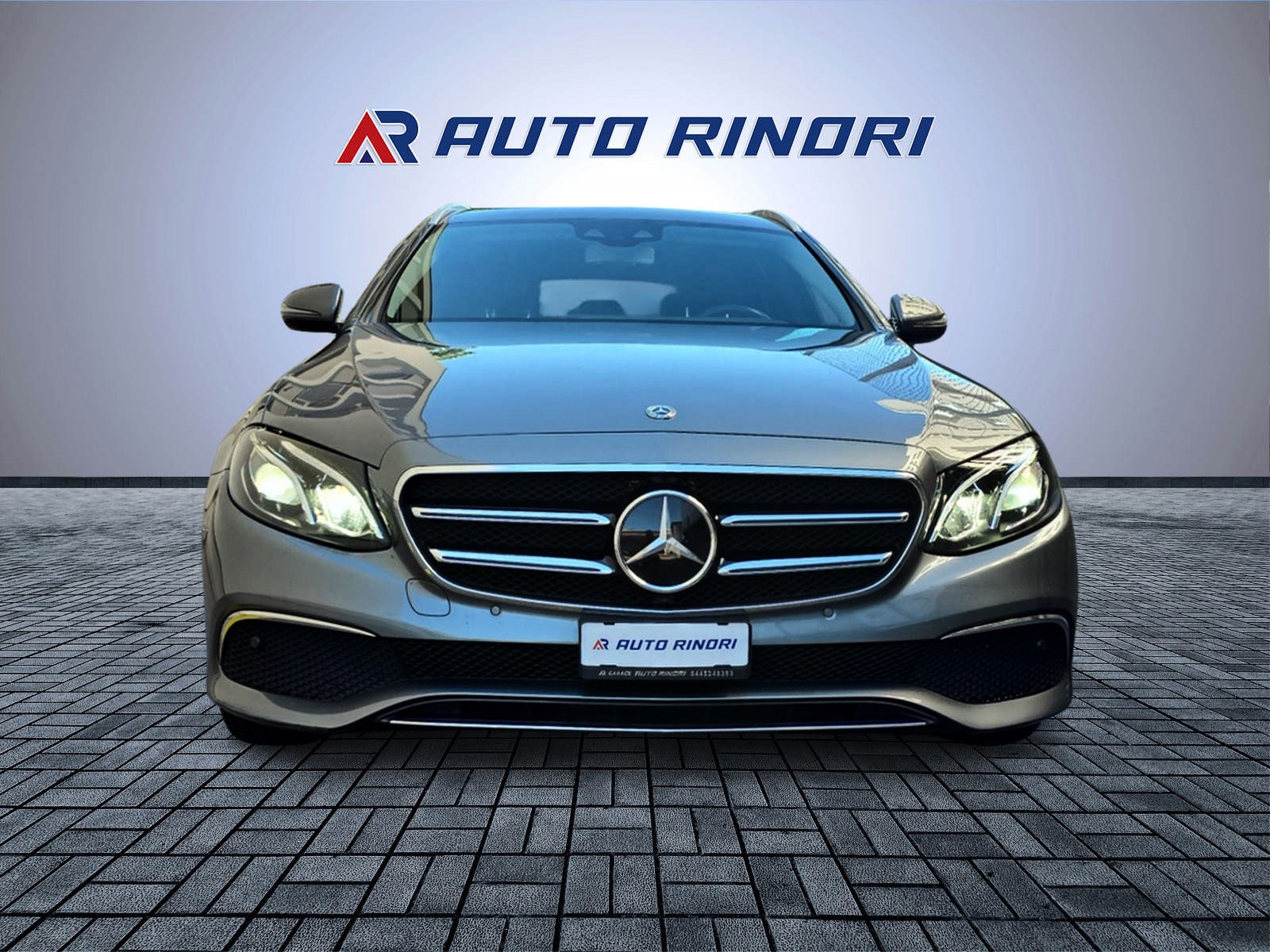 MERCEDES-BENZ E 200 d Avantgarde 9G-Tronic-image-4