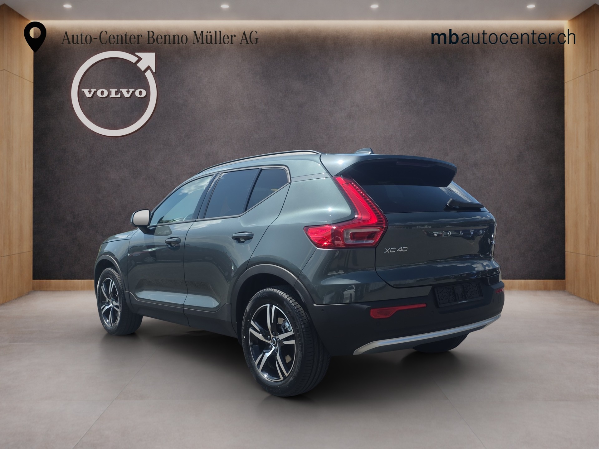 VOLVO XC40 2.0 B3 MH Core-showroom-element-2