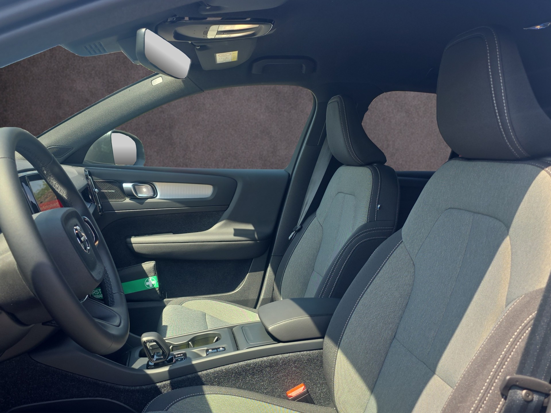 VOLVO XC40 2.0 B3 MH Core-image-10