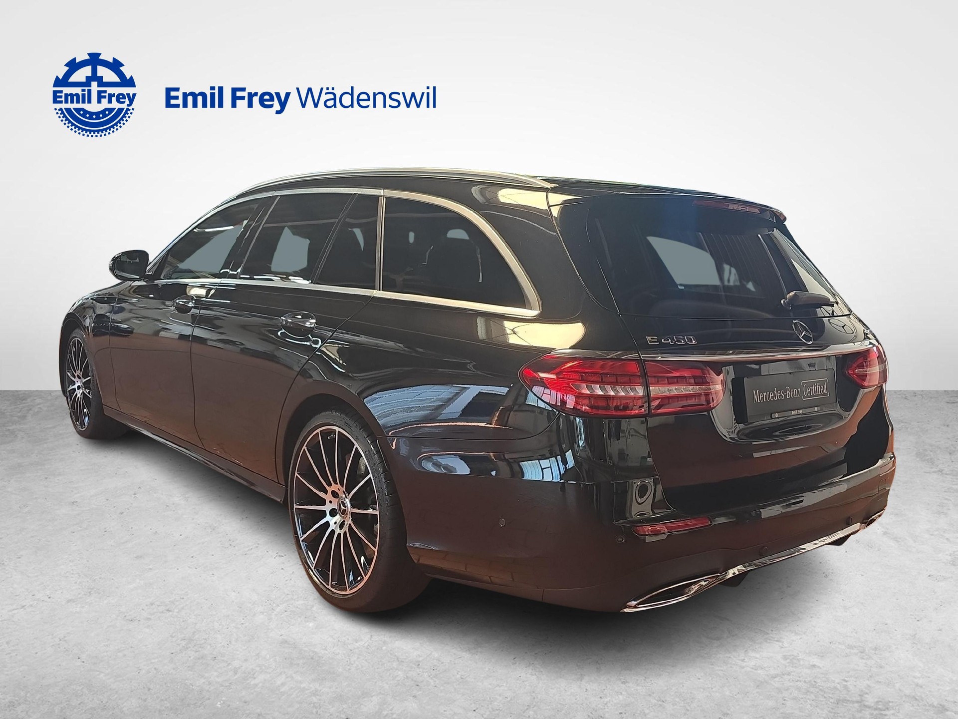 MERCEDES-BENZ E 450 4MATIC T-Modell AMG Line-showroom-element-2