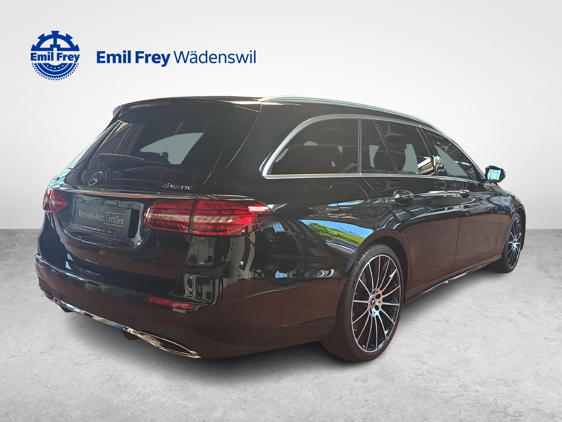 MERCEDES-BENZ E 450 4MATIC T-Modell AMG Line-showroom-element-3