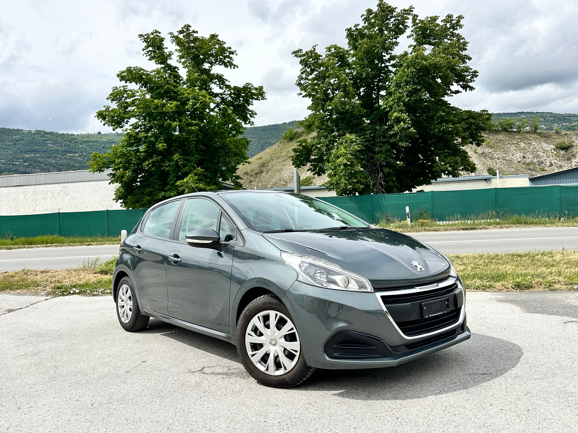 PEUGEOT 208 1.2 PureTech Active-image-1
