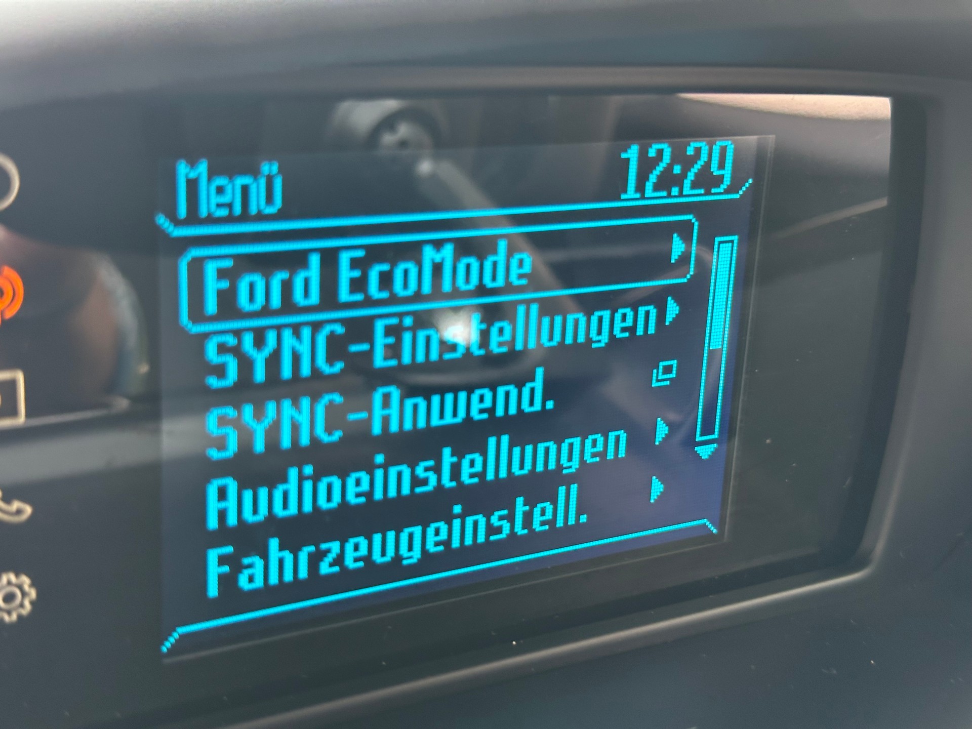 FORD B-Max 1.0 SCTi Titanium-image-25