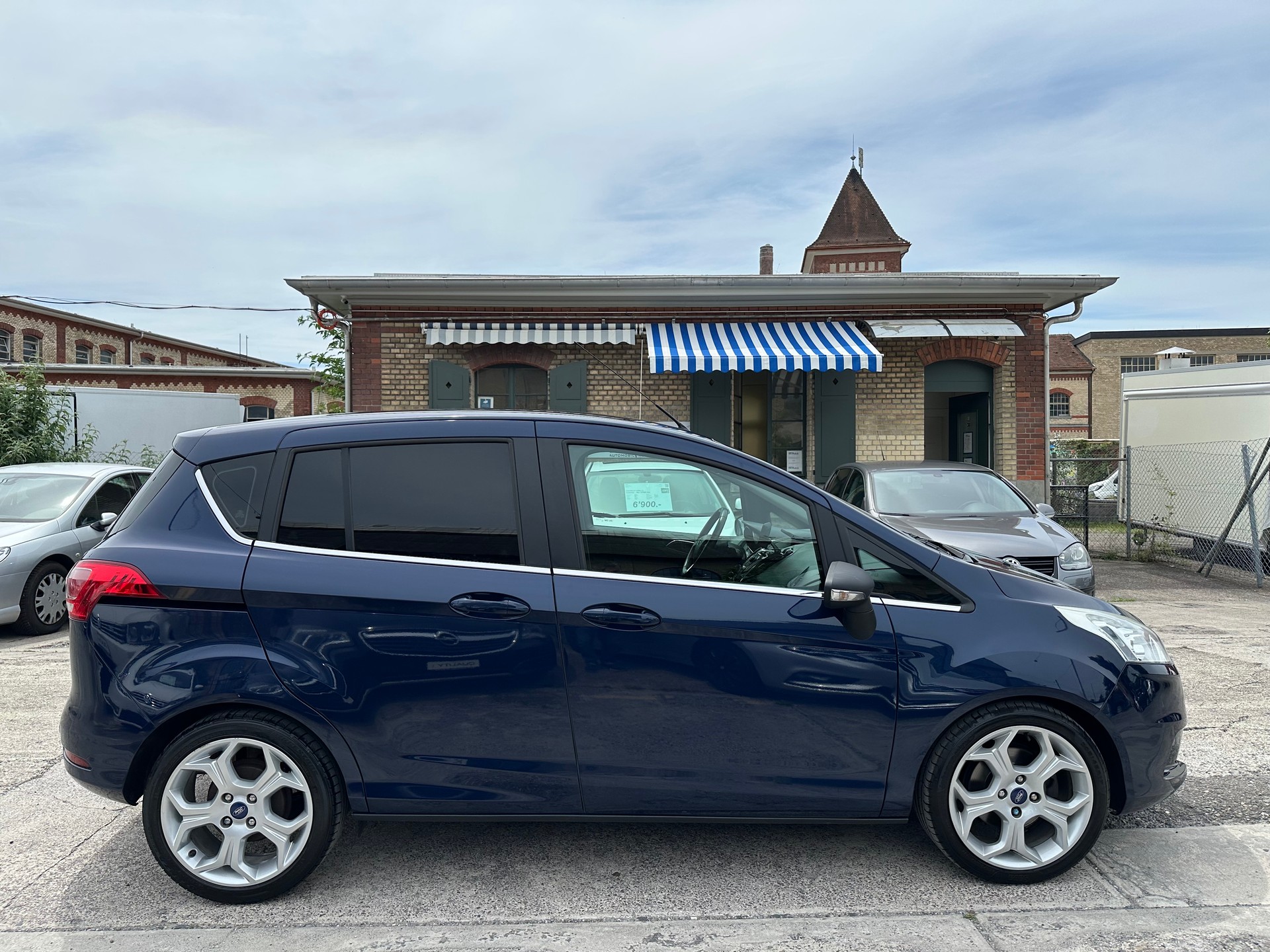 FORD B-Max 1.0 SCTi Titanium-image-4