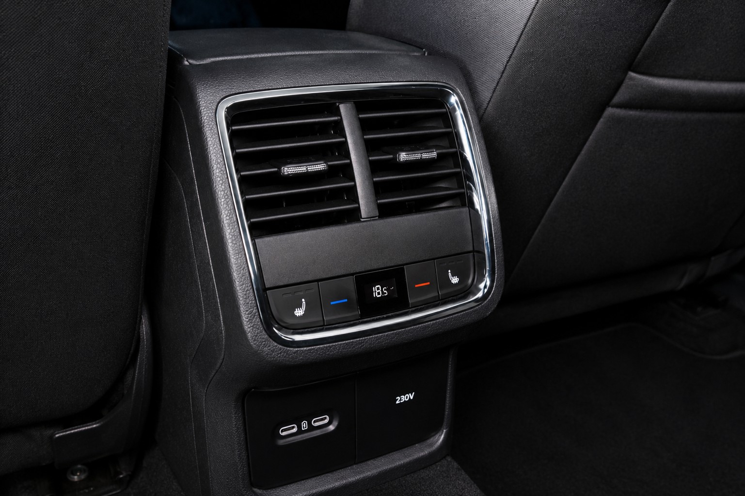 SKODA Octavia Combi 2.0 TDI 150 Style DSG-image-17