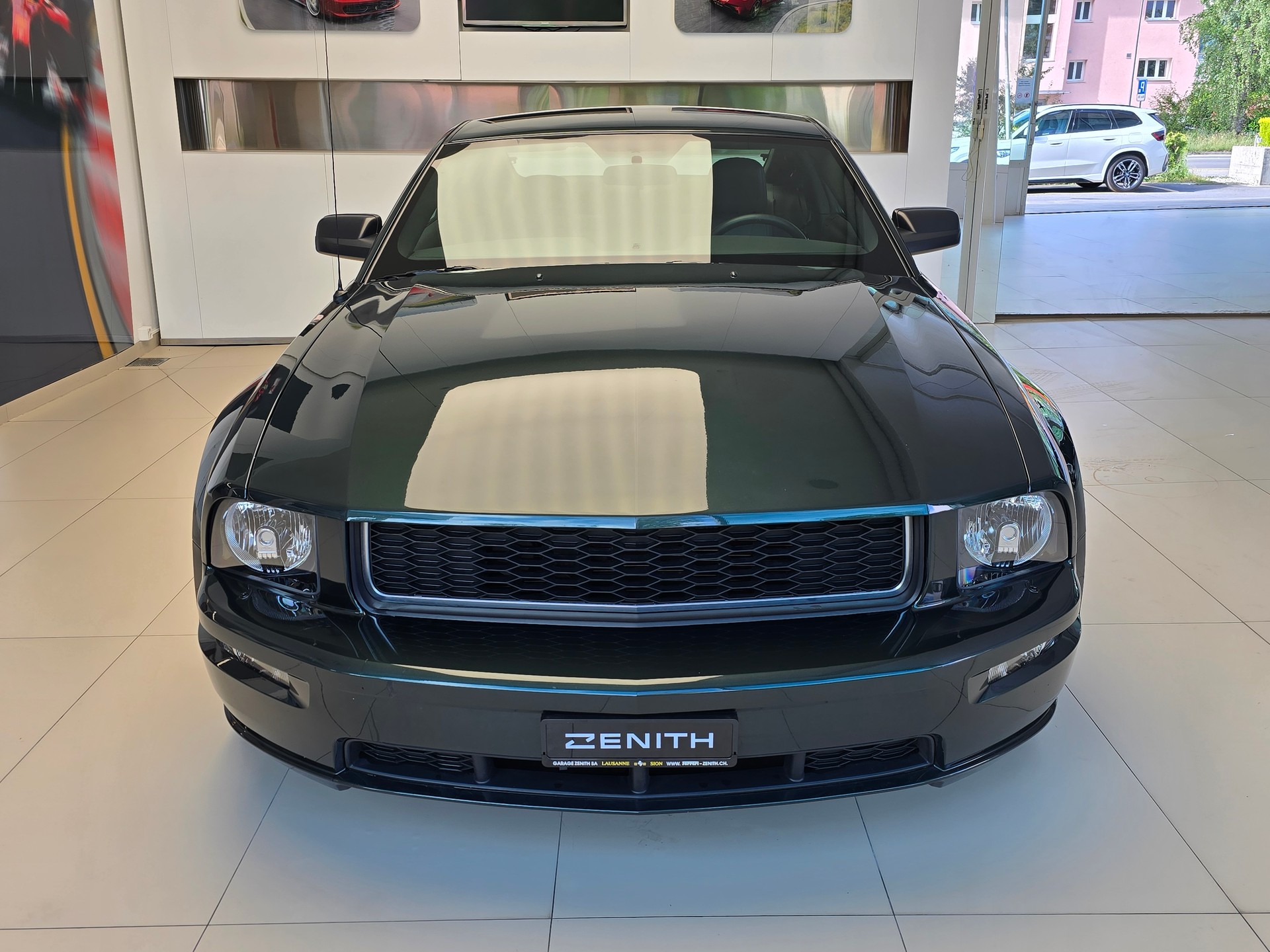 FORD Mustang Bullit-image-1