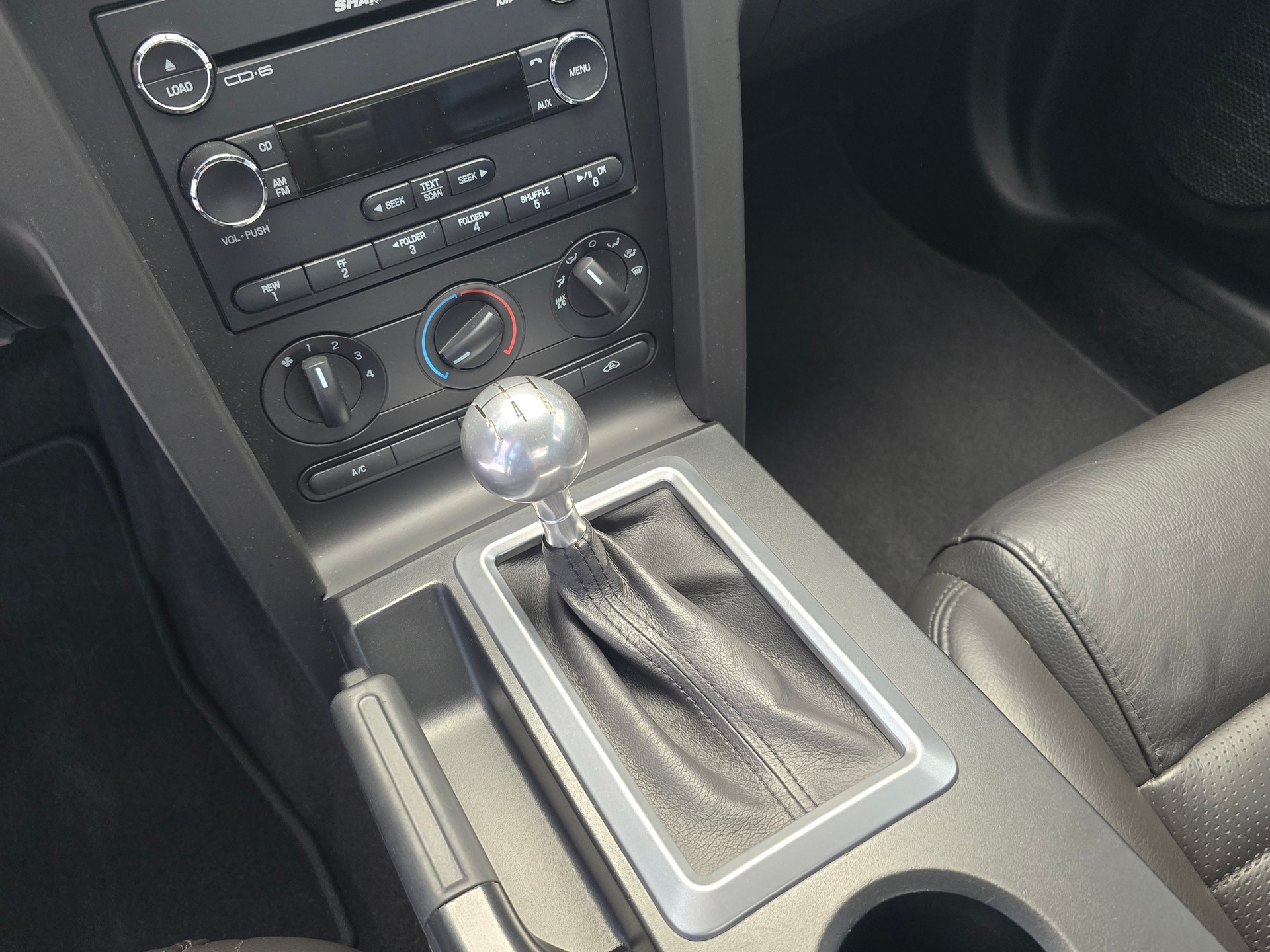 FORD Mustang Bullit-image-15