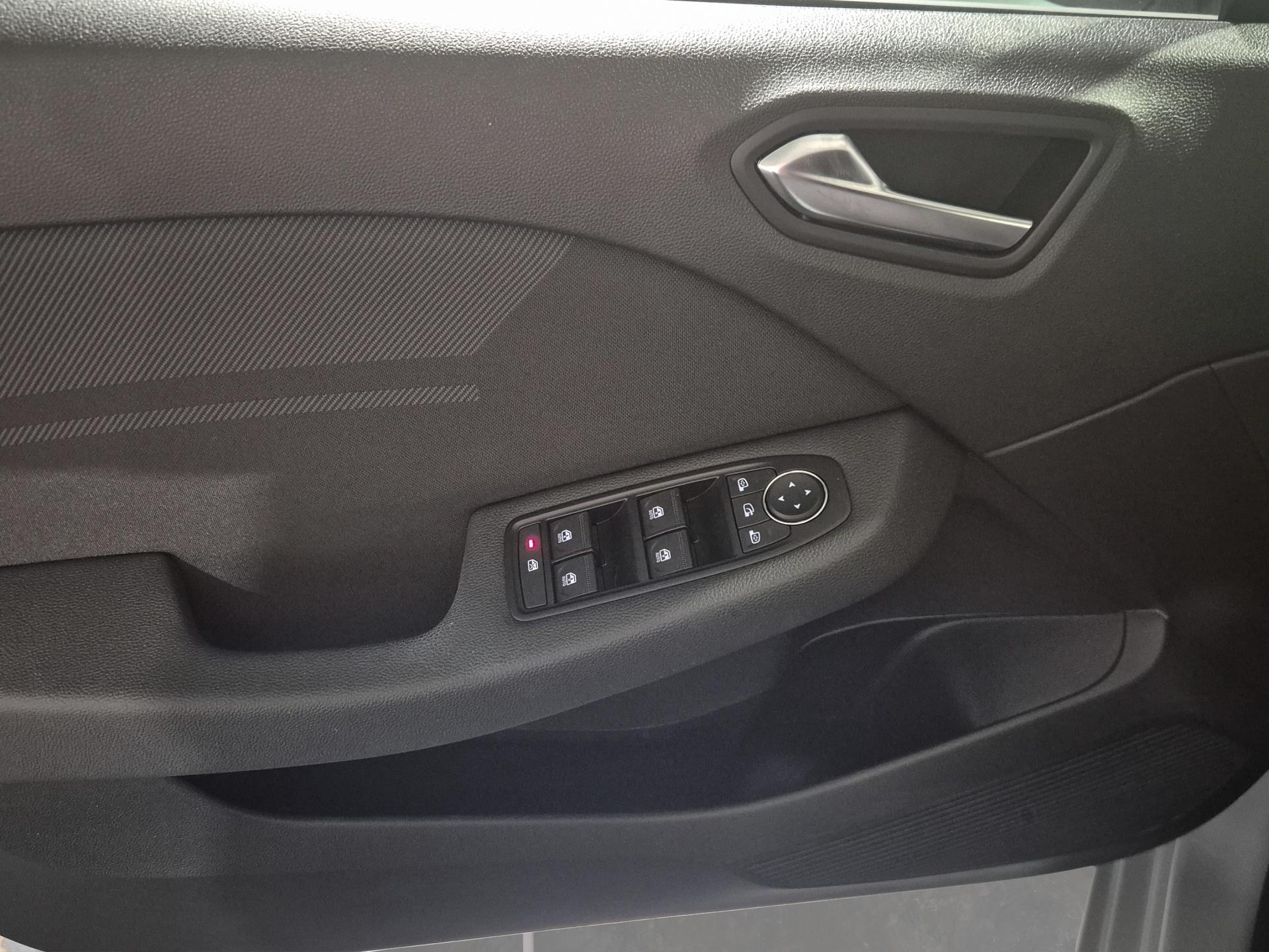 RENAULT Clio 1.6 E-Tech Esprit Alpine-image-23