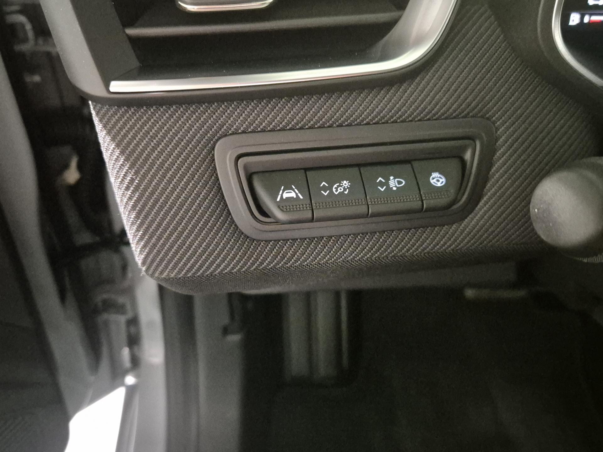 RENAULT Clio 1.6 E-Tech Esprit Alpine-image-22