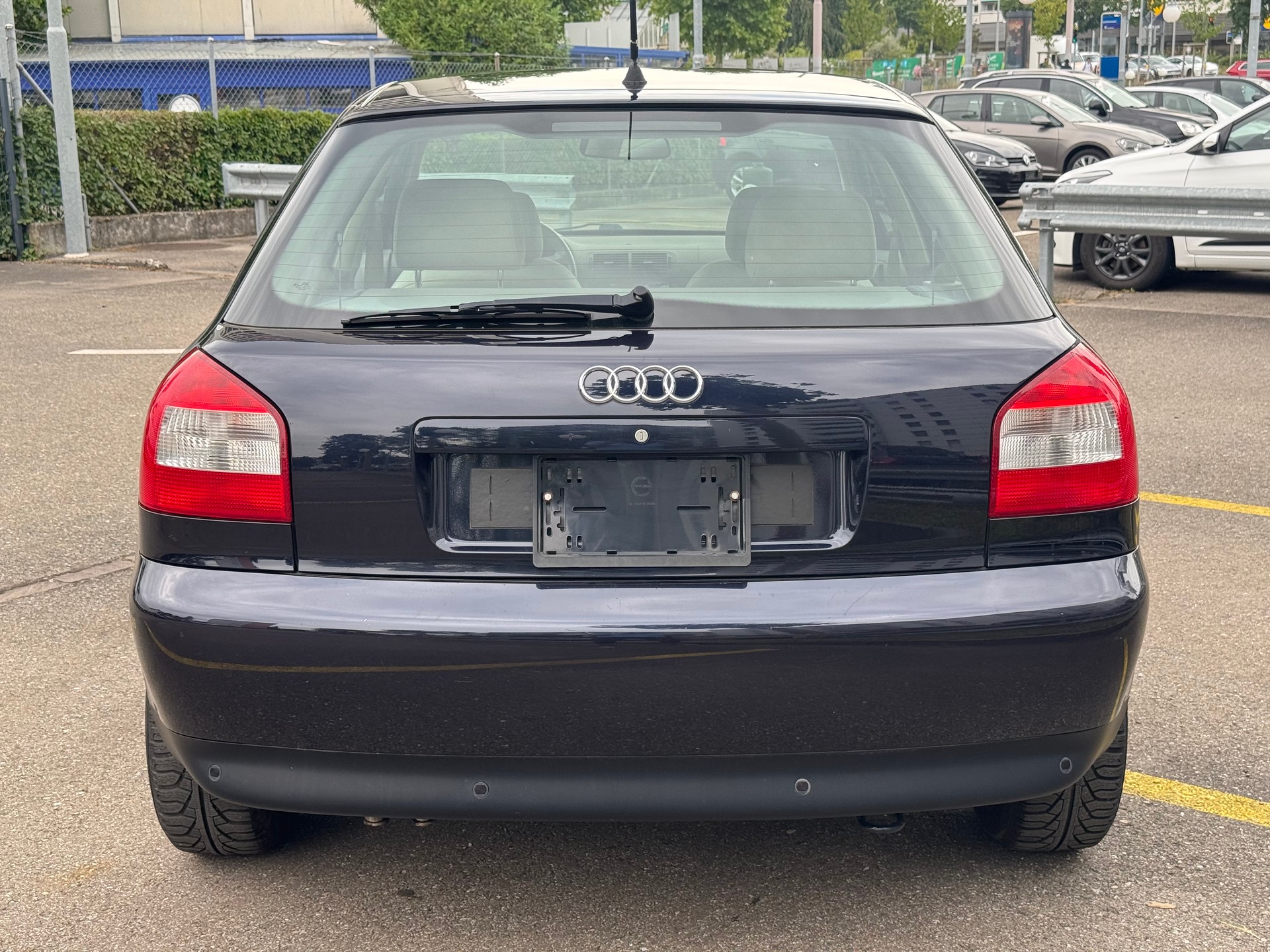 AUDI A3 1.8 T Attraction-image-3