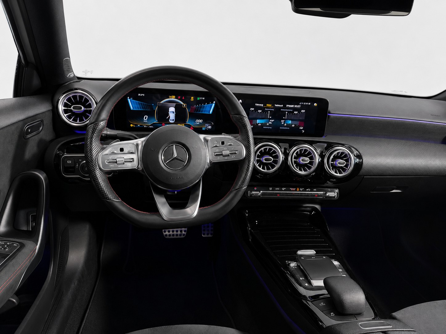 MERCEDES-BENZ A 35 AMG 4Matic Speedshift Limousine-image-22