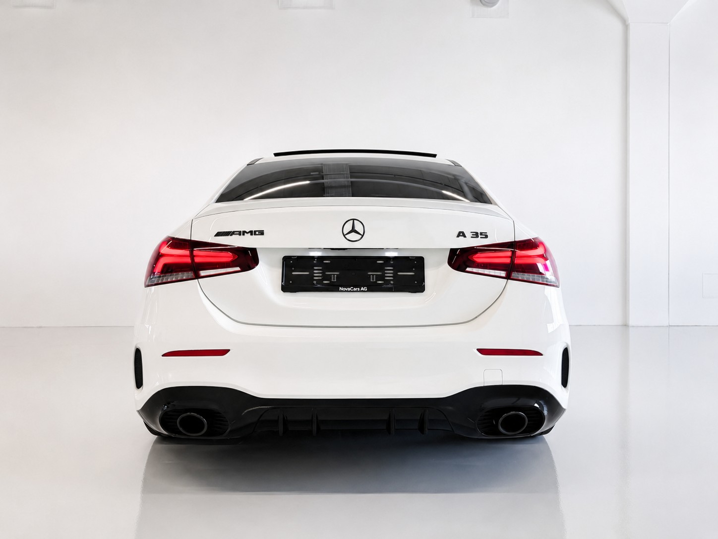 MERCEDES-BENZ A 35 AMG 4Matic Speedshift Limousine-image-10