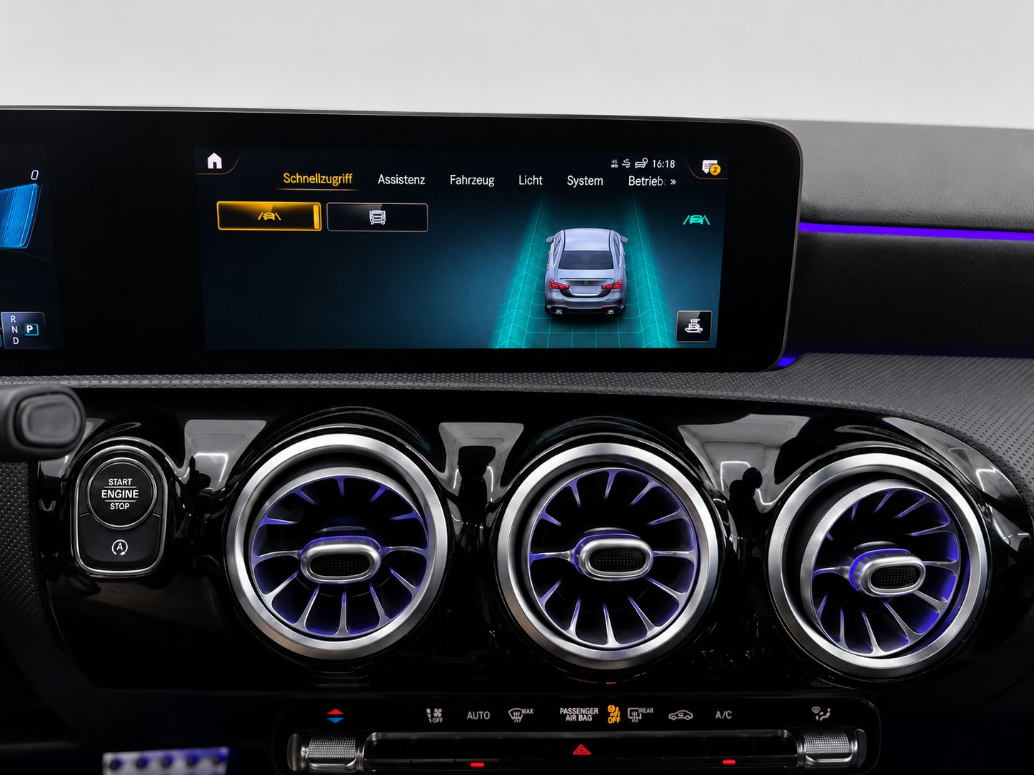 MERCEDES-BENZ A 35 AMG 4Matic Speedshift Limousine-image-24