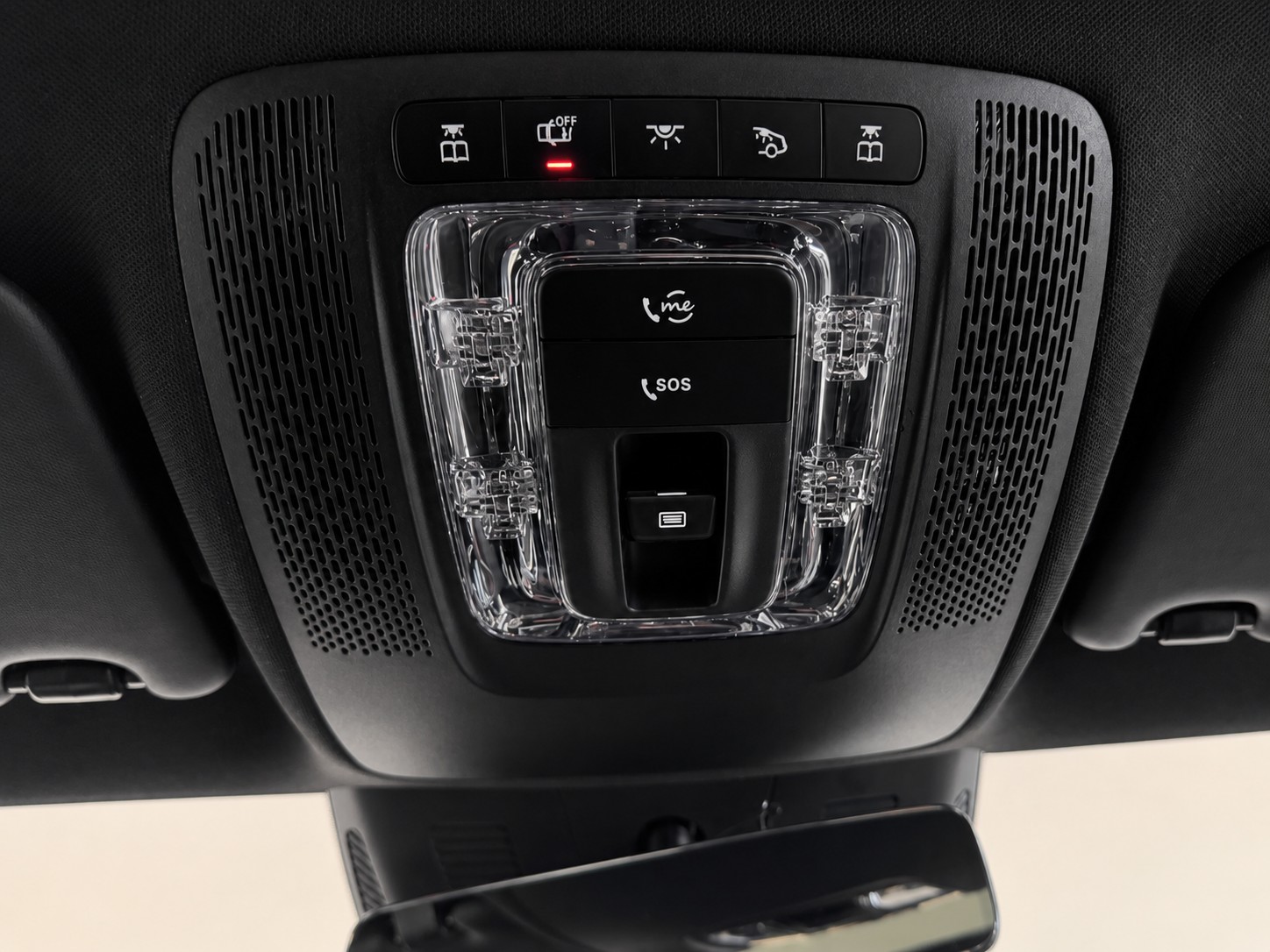 MERCEDES-BENZ A 35 AMG 4Matic Speedshift Limousine-image-29
