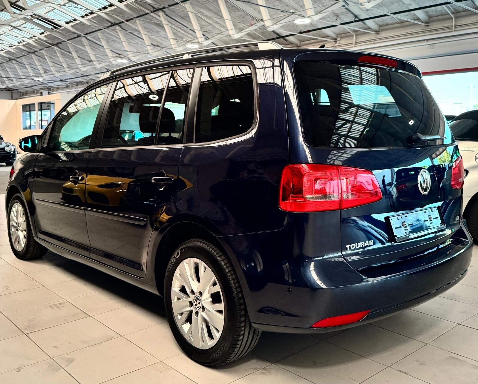 VW Touran 1.4 TSI Design DSG-image-6