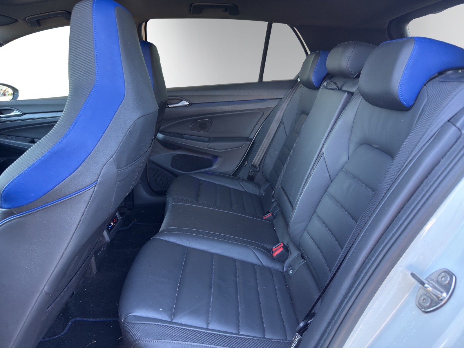 VW Golf 2.0 R DSG 4M R Edition 20 ans-image-9
