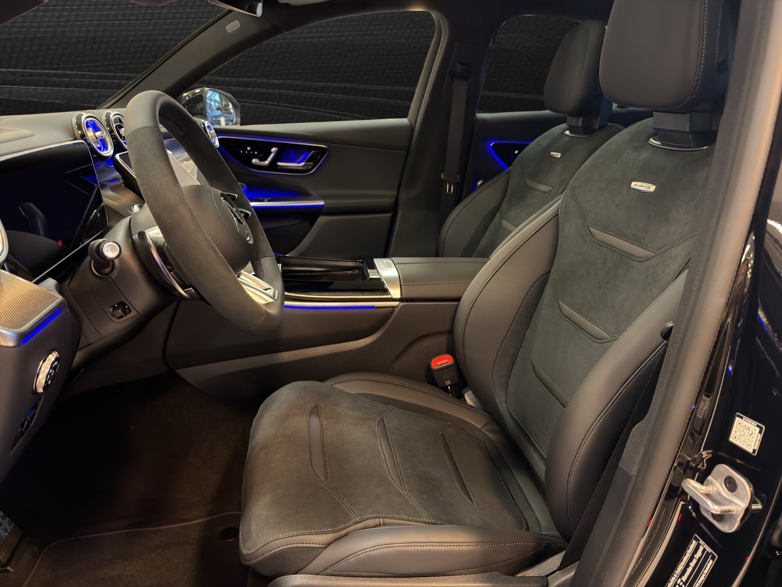 MERCEDES-BENZ GLC Coupé 63 S e AMG Executive Edition 4Matic 9G-Tronic-image-8