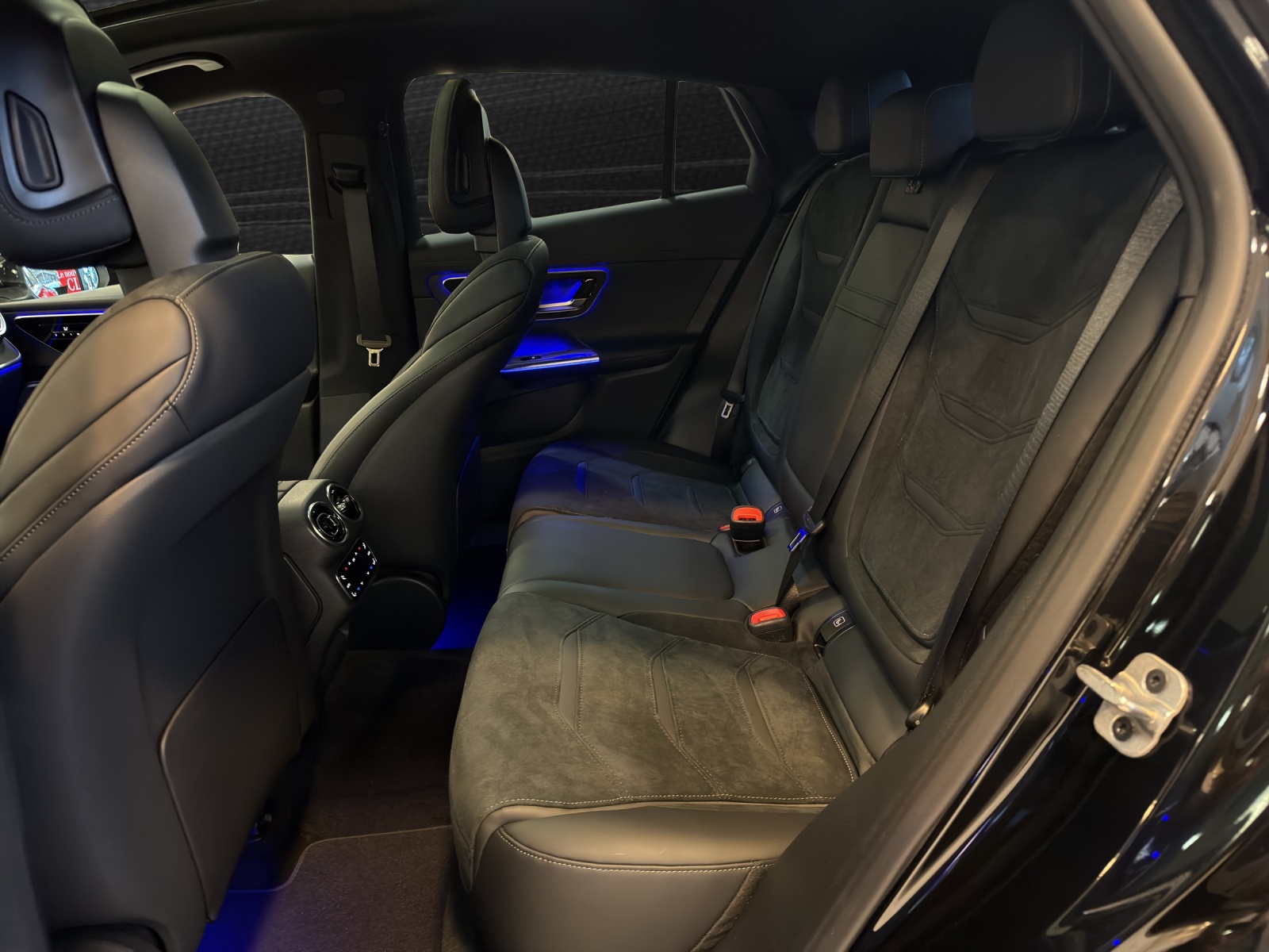 MERCEDES-BENZ GLC Coupé 63 S e AMG Executive Edition 4Matic 9G-Tronic-image-9