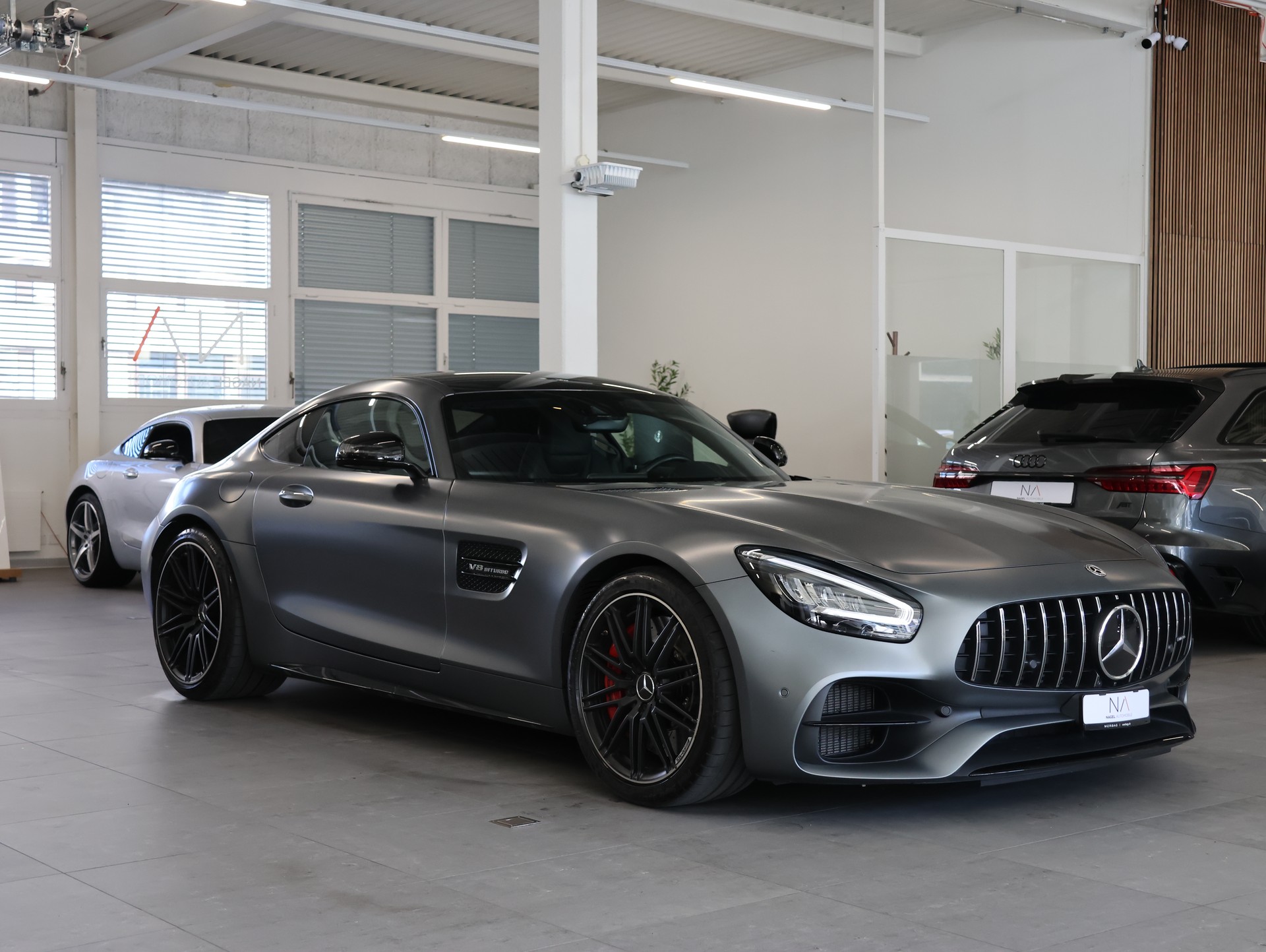 MERCEDES-BENZ AMG GT C Speedshift DCT *Burmester* *360 Kamera* *Panoramadach*-showroom-element-1