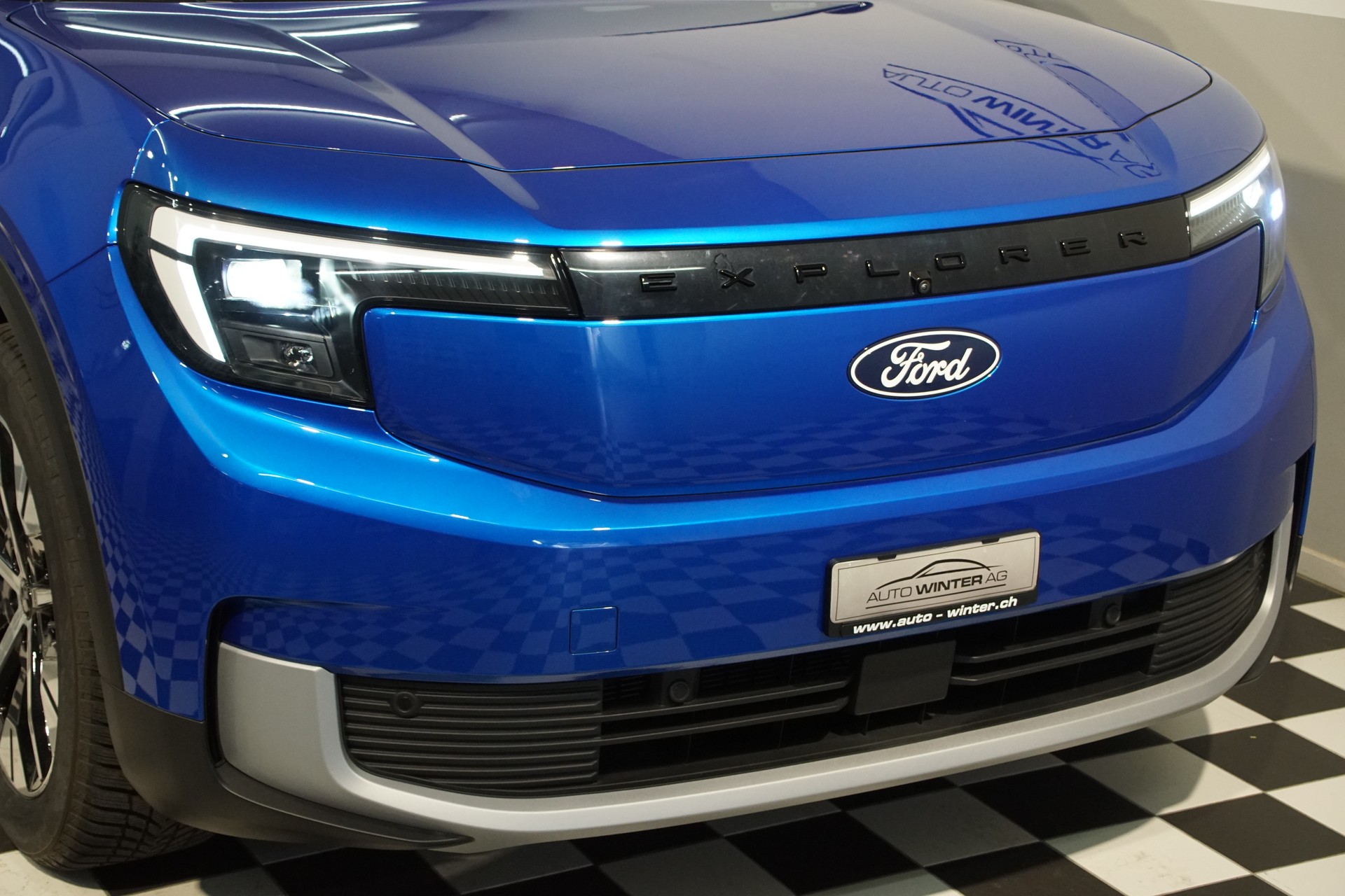 FORD Explorer Elektro 79kWh Dual Extended Range Premium AWD *swiss*-showroom-element-3