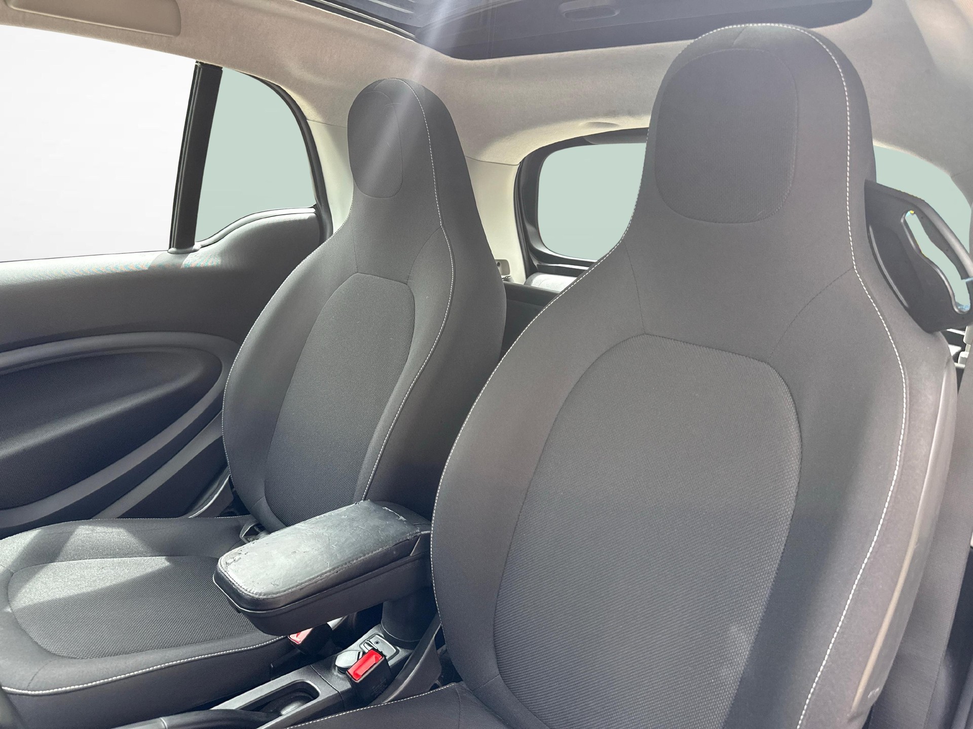 SMART Fortwo Coupé EQ Passion-image-10