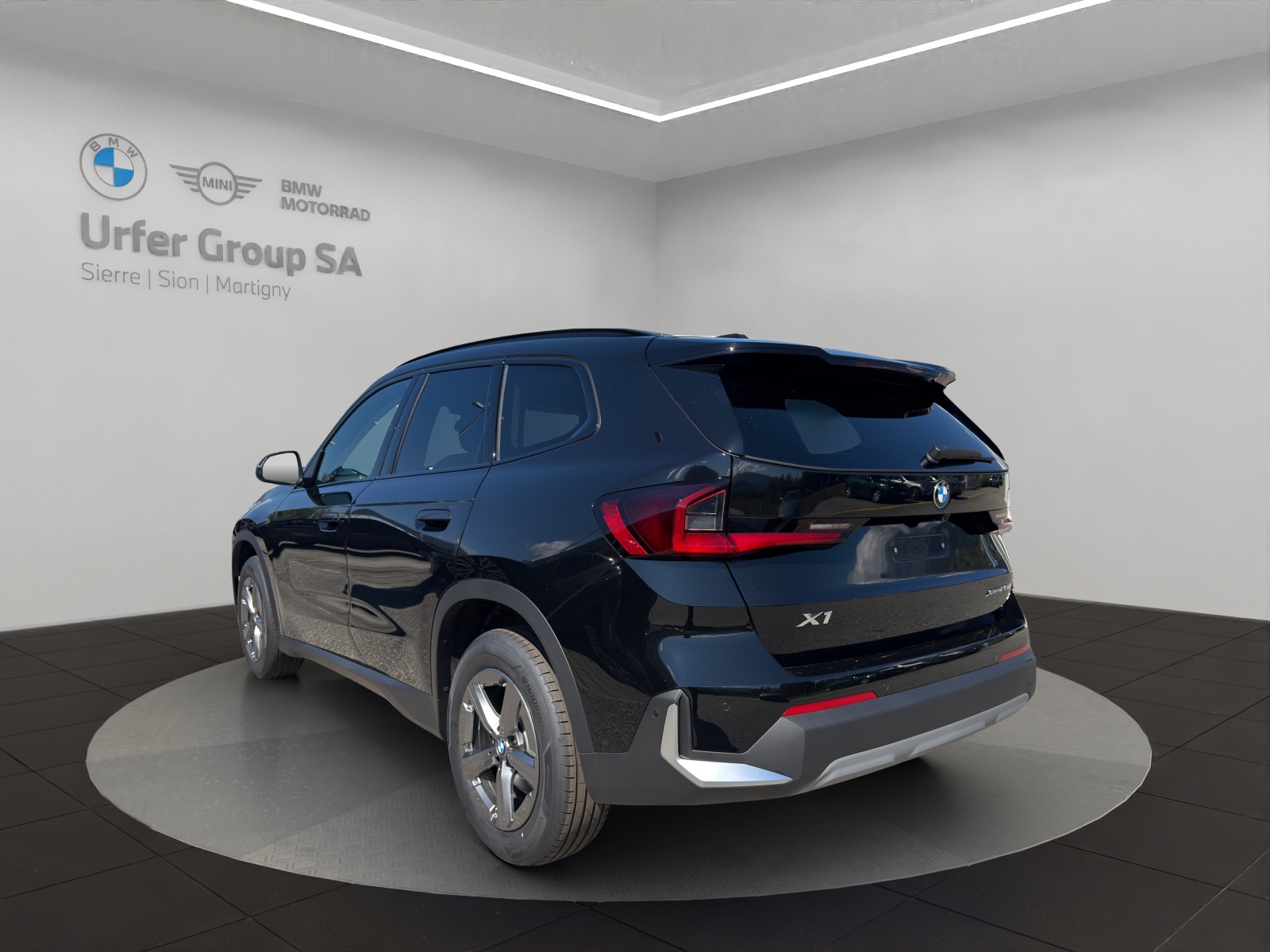 BMW X1 xDrive 20d 48V-showroom-element-2