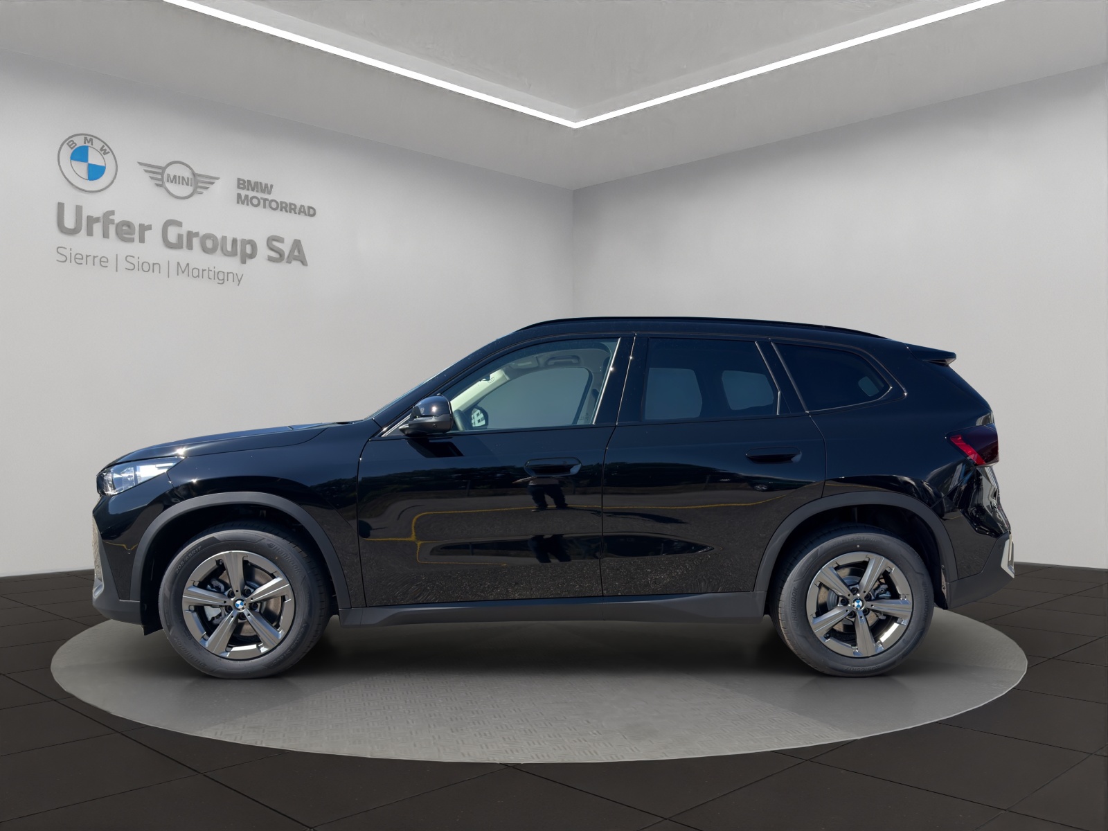 BMW X1 xDrive 20d 48V-showroom-element-1