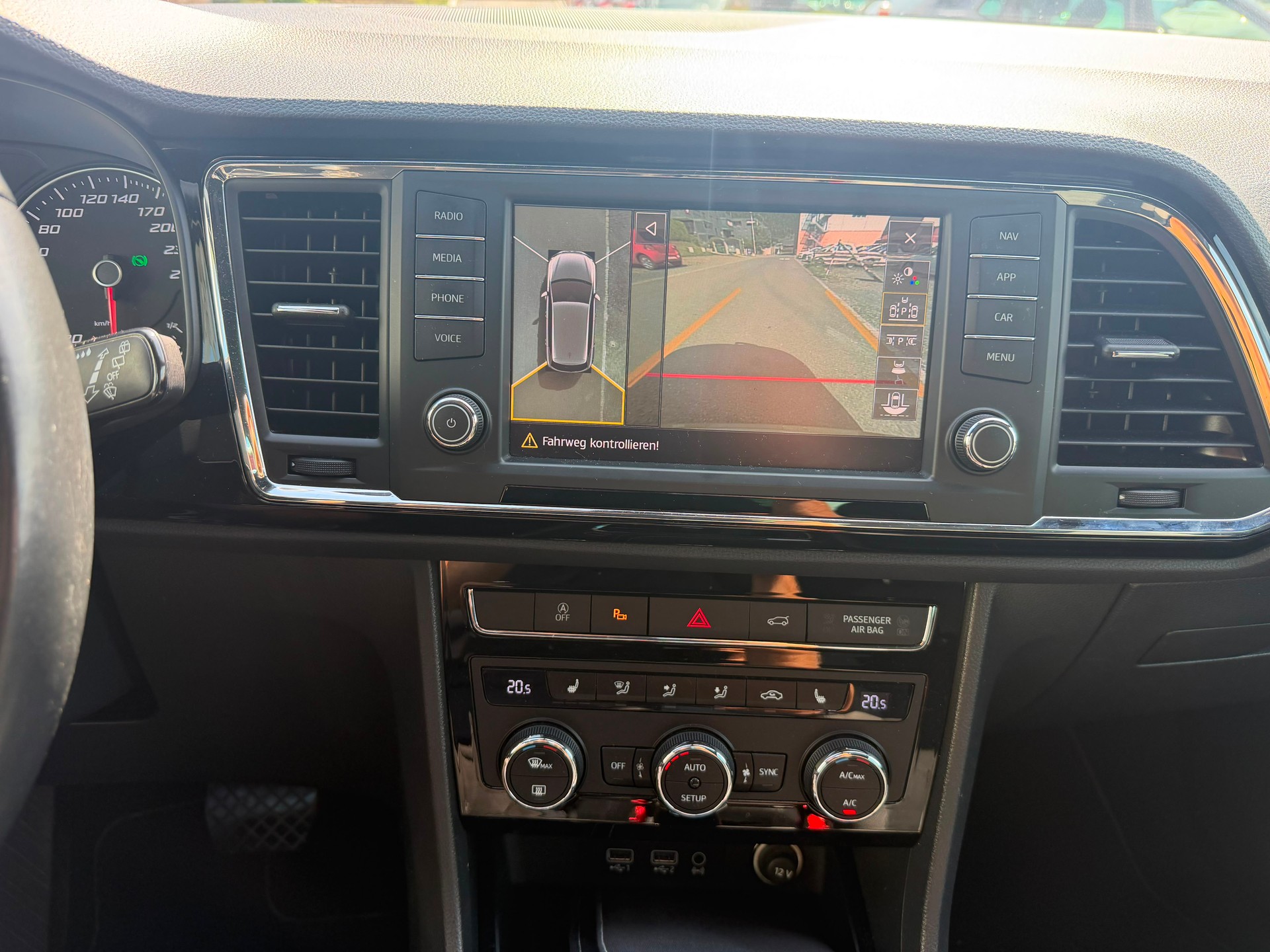 SEAT Ateca 2.0 TDI CR Xcellence 4Drive DSG-image-6