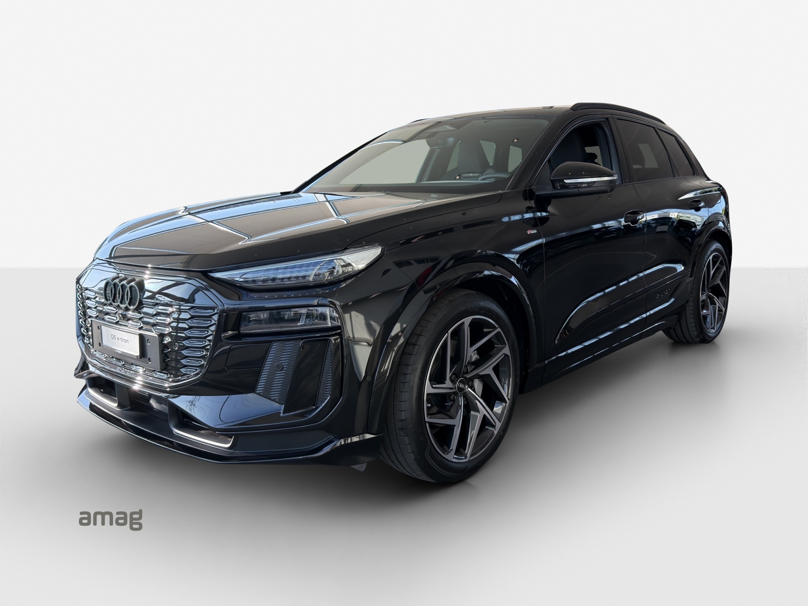 AUDI Q6 e-tron quattro
