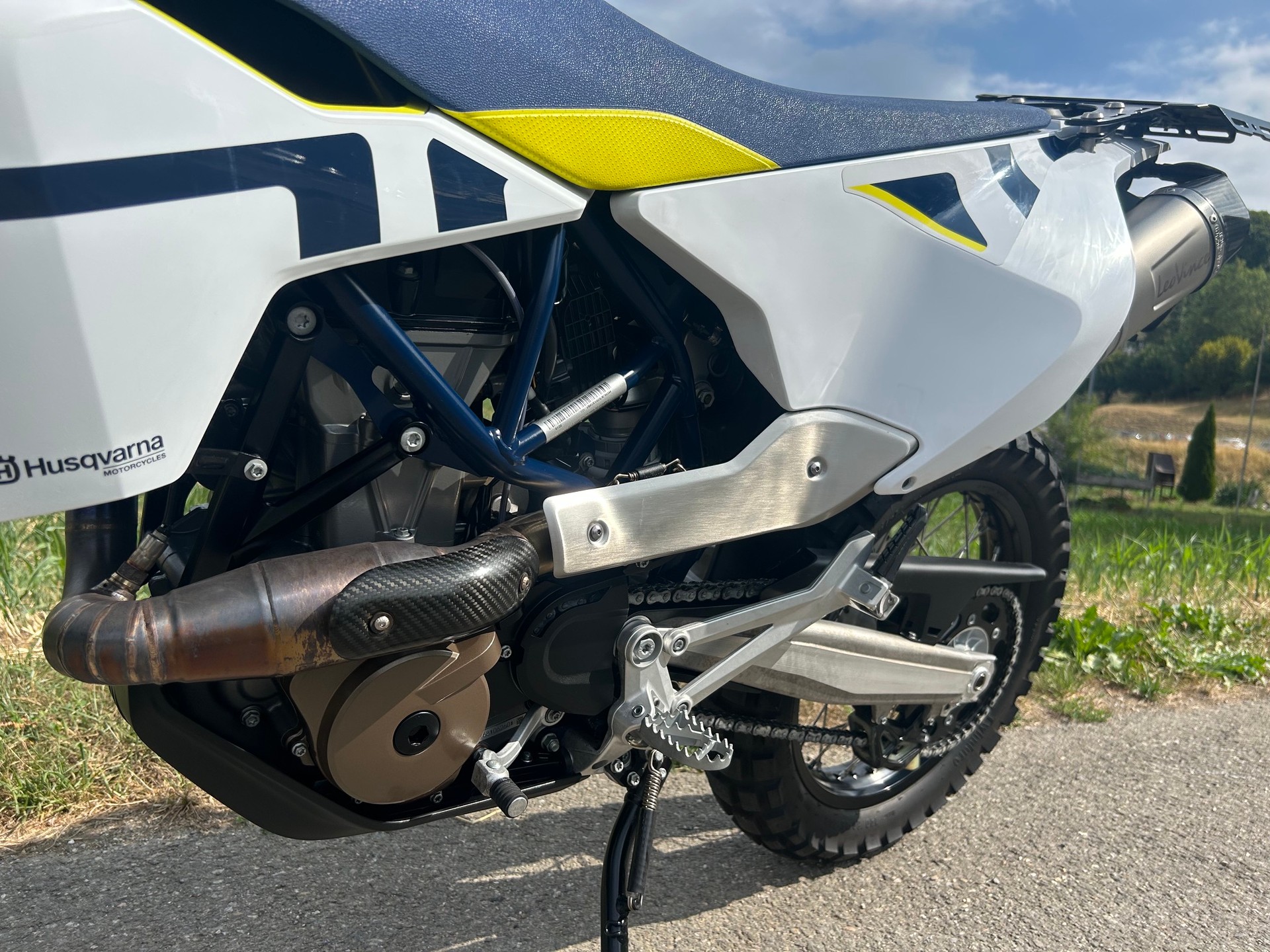 HUSQVARNA 701 Enduro-image-6