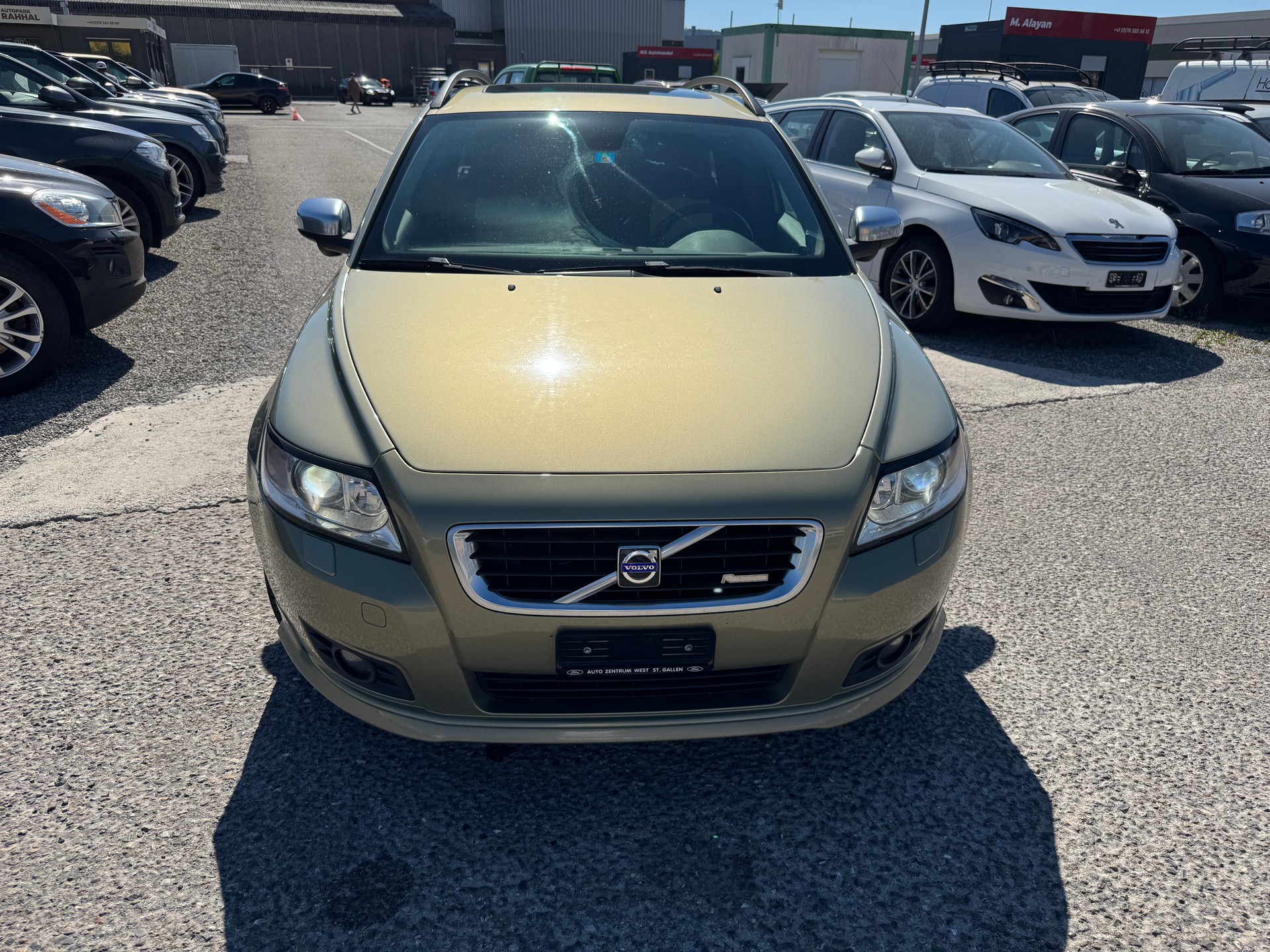 VOLVO V50 D5 Summum R-Design