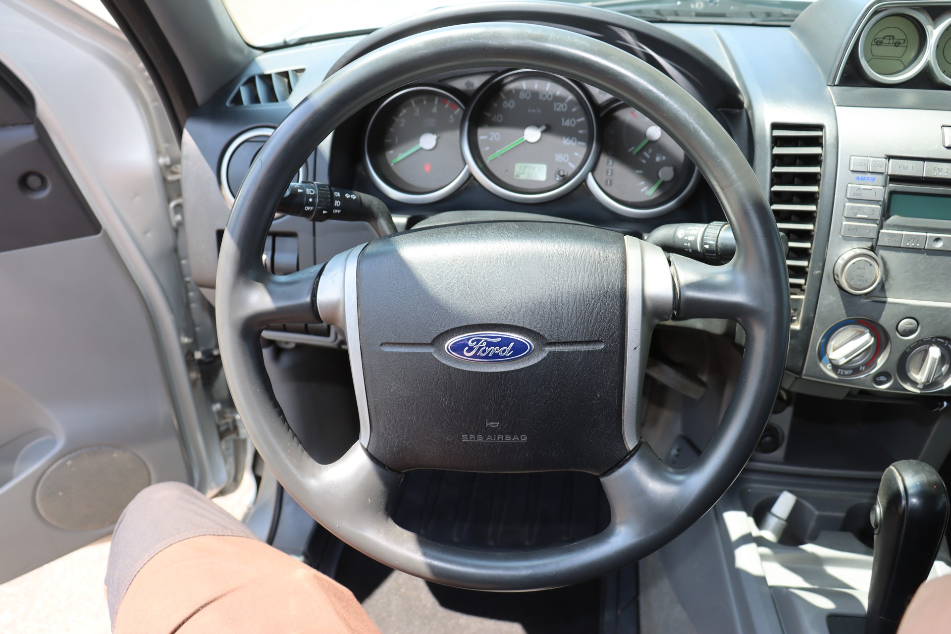 FORD Ranger Limited 3.0 TDCi 4x4-image-13