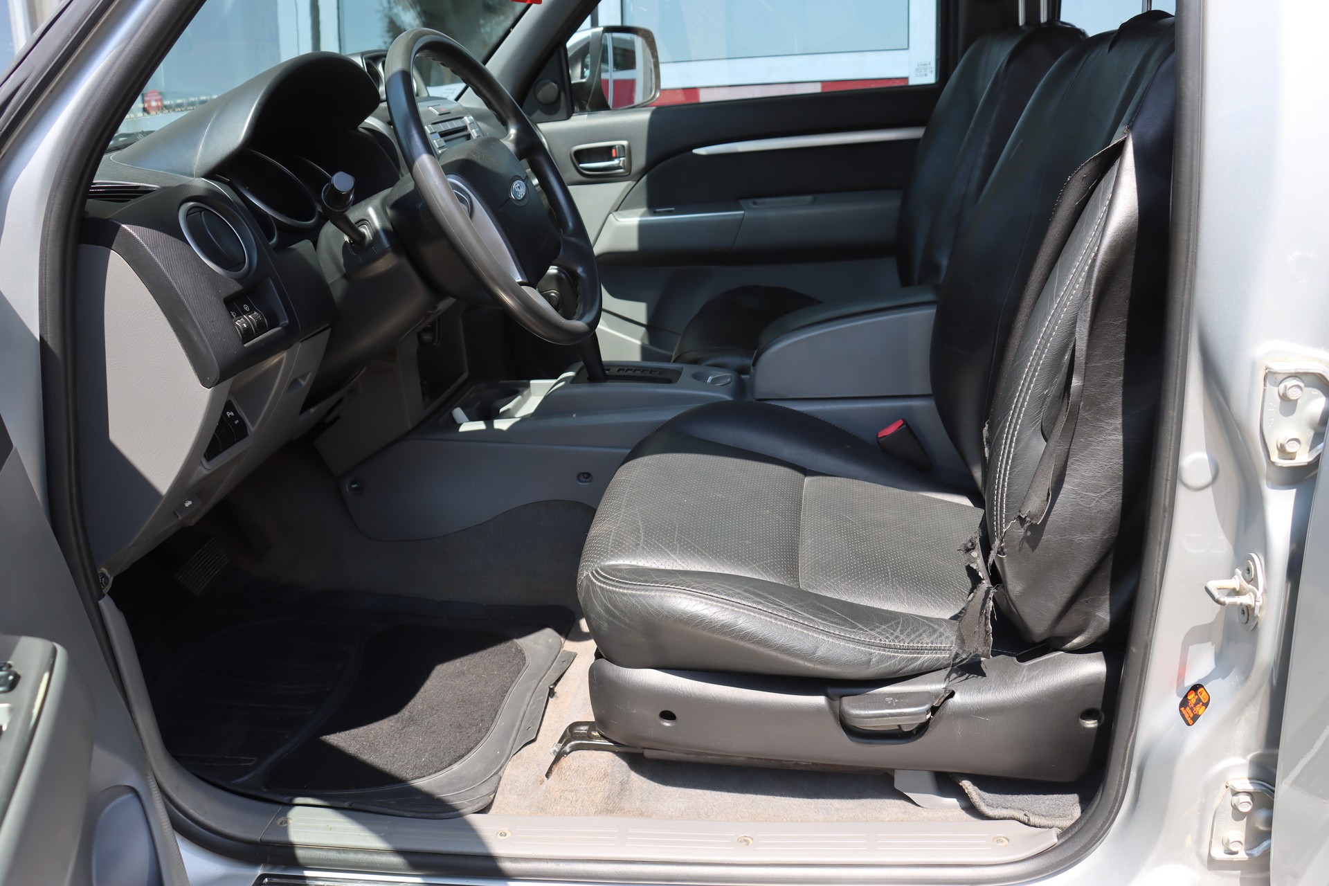 FORD Ranger Limited 3.0 TDCi 4x4-image-10