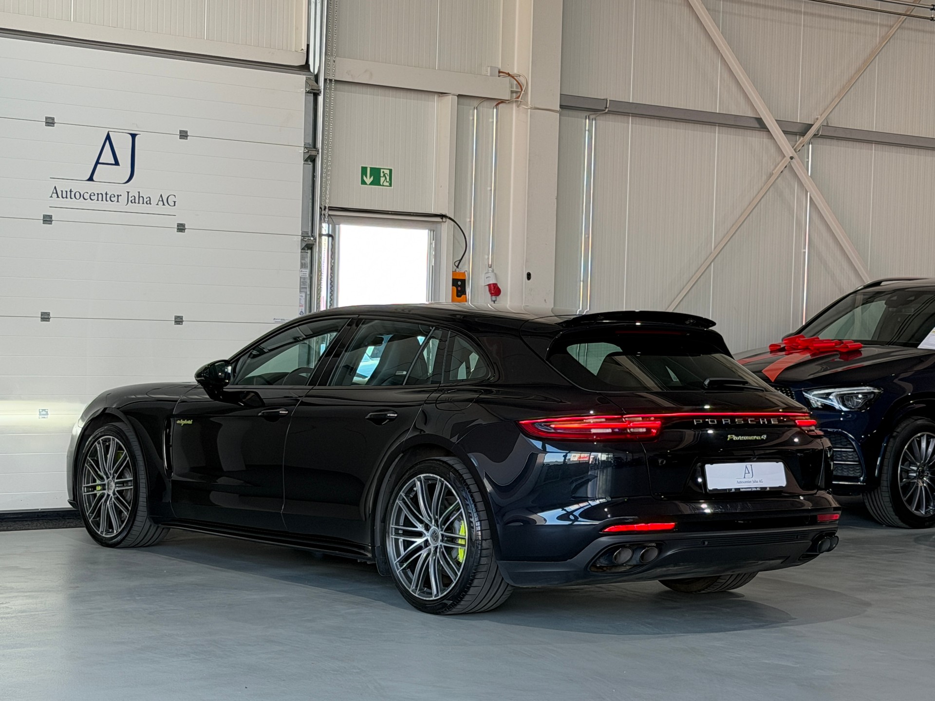 PORSCHE Panamera 4 E-Hybrid Sport Turismo PDK (CH)-image-18